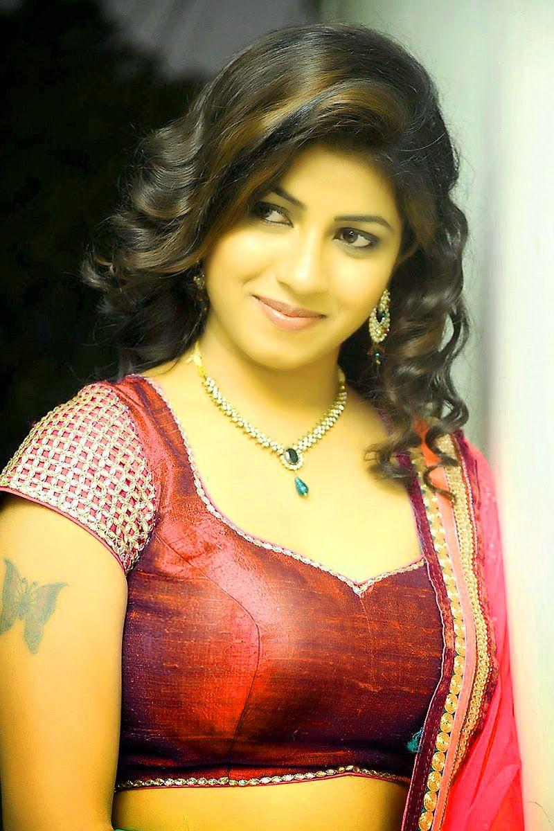 800x1200 South Actress Image Photo Wallpaper Picture HD For Indian