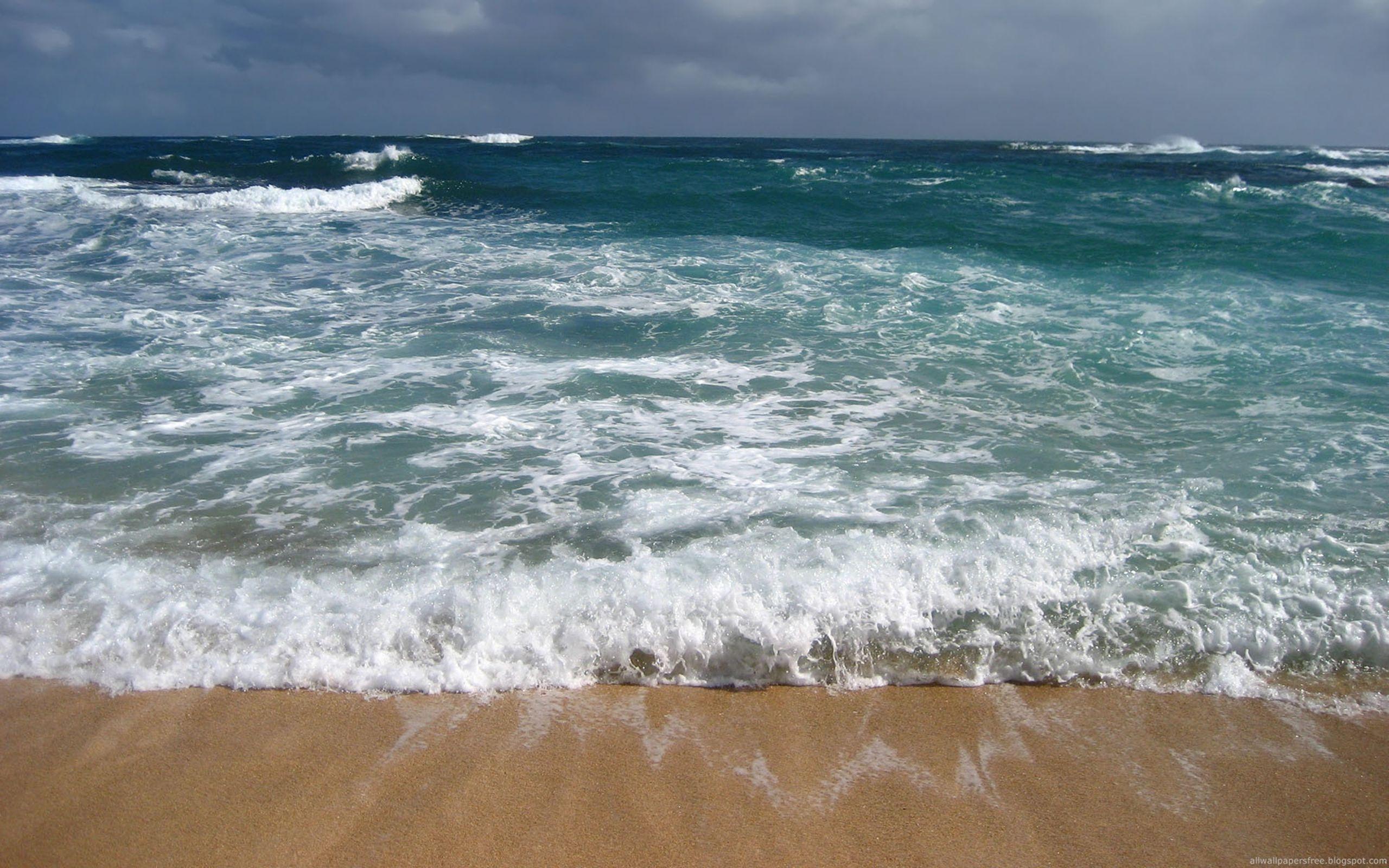 2560x1600 Desktop Wallpaper Ocean Waves On The Beach 0080403 :