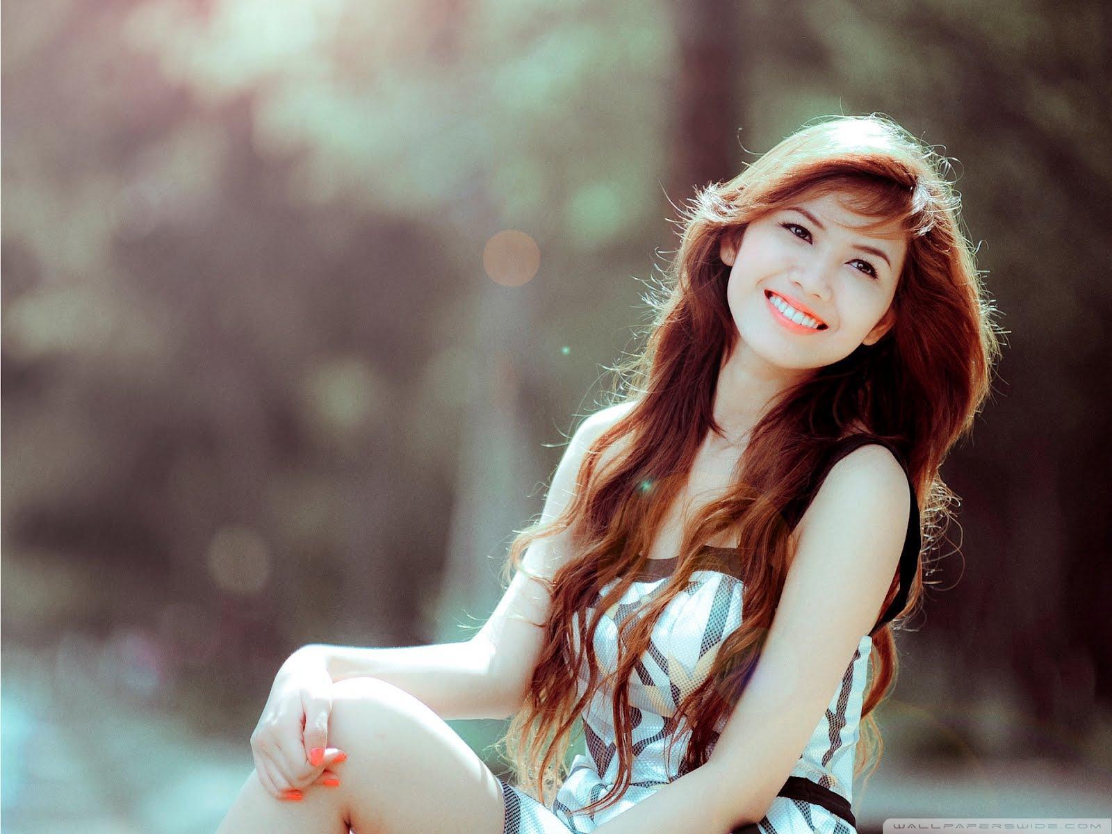 1600x1200 Sweet Girl Wallpaper