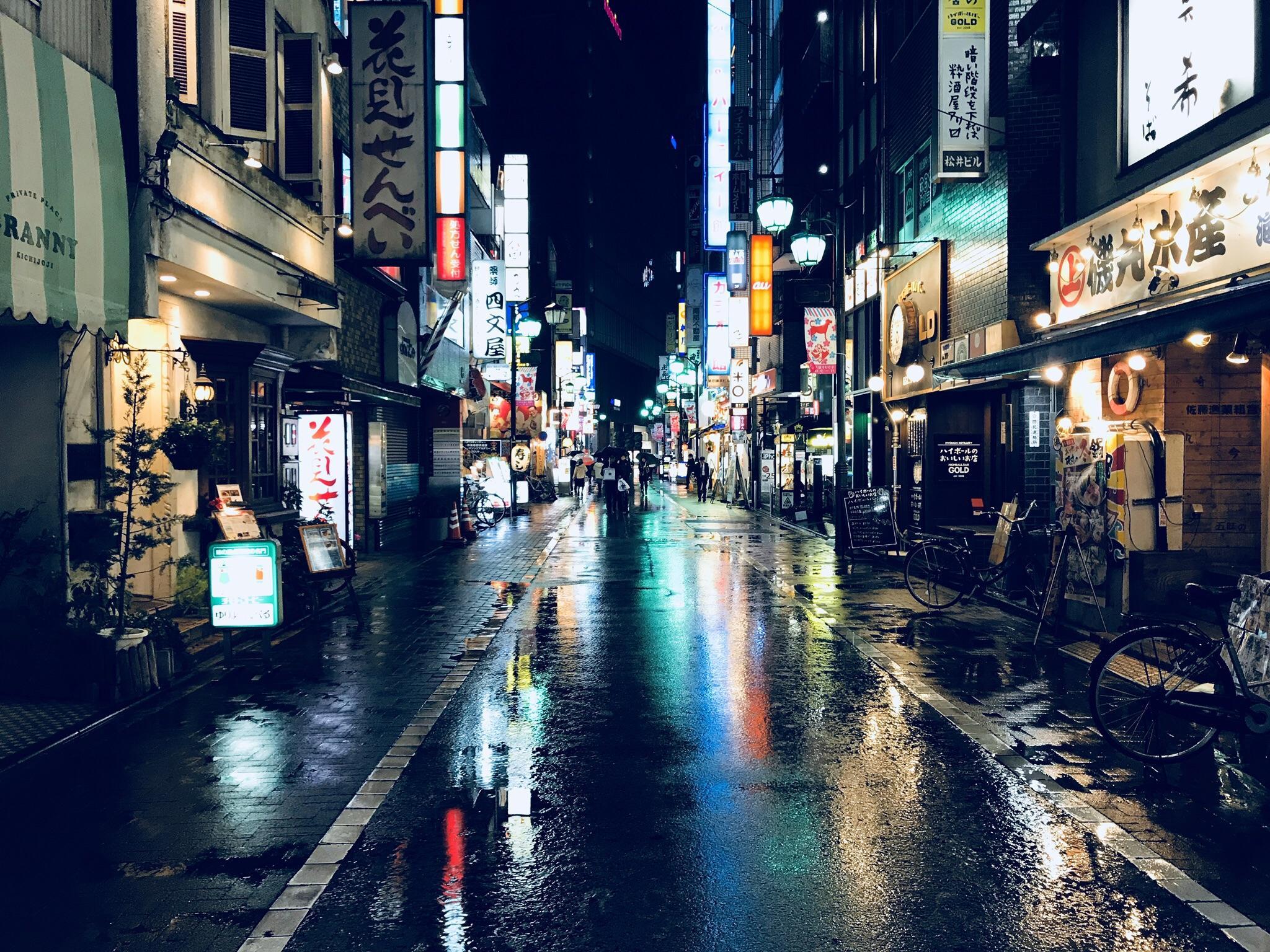 Rainy Tokyo Wallpapers Top Free Rainy Tokyo Backgrounds Wallpaperaccess