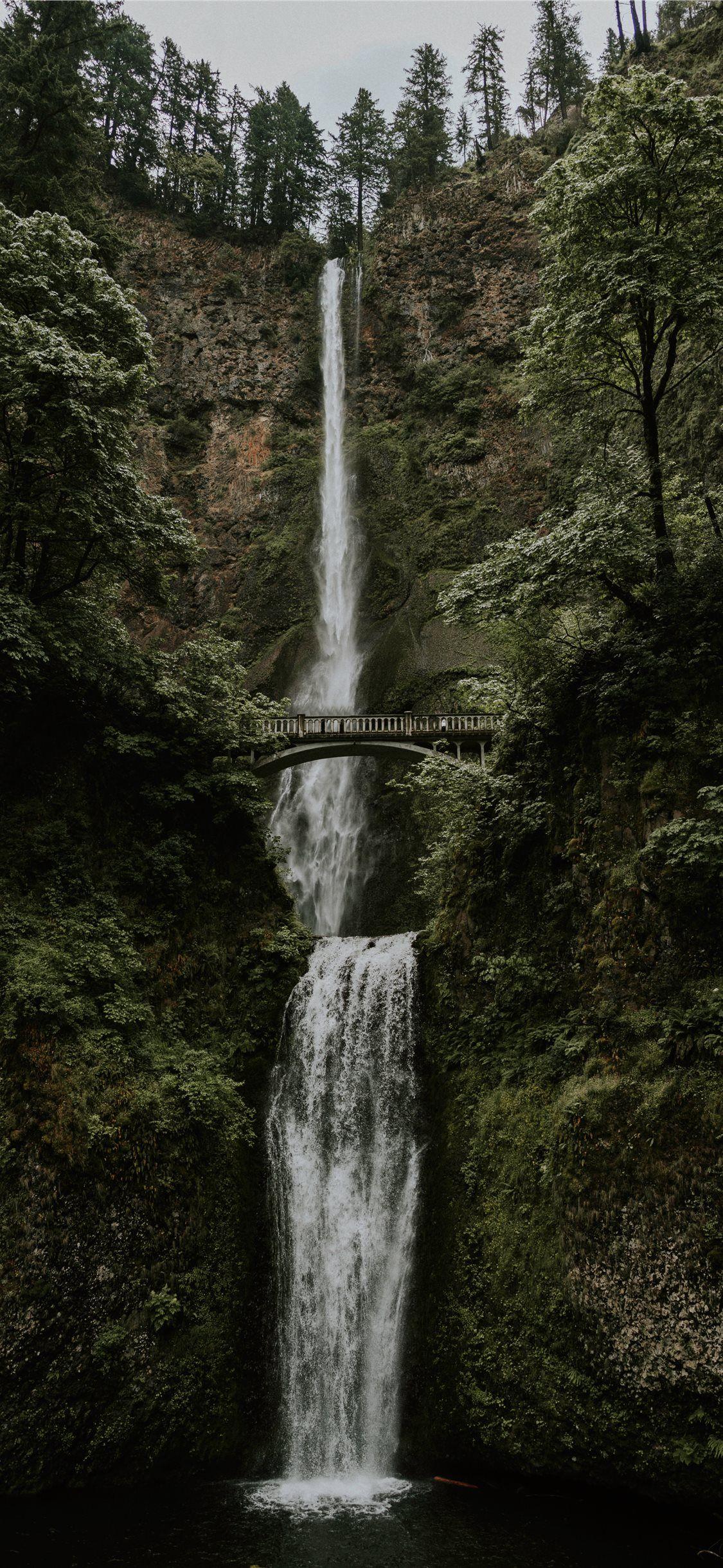 1125x2436 Benson Bridge Multnomah Falls iPhone Wallpaper Free Download