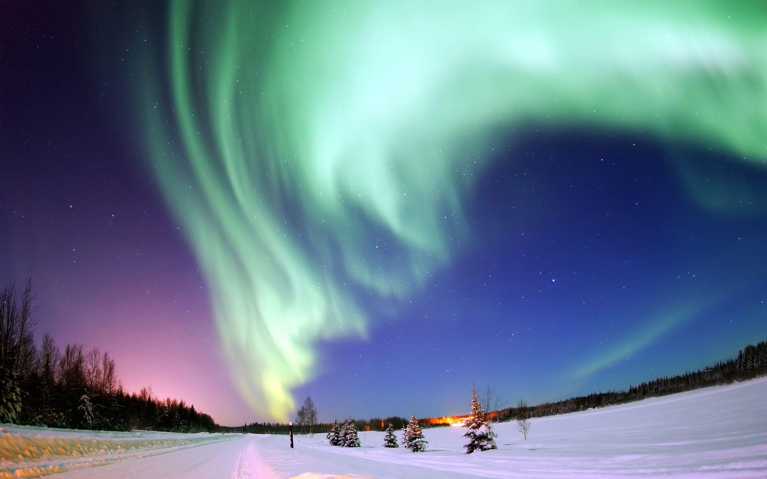 2560x1600 Aurora Borealis Wallpaper