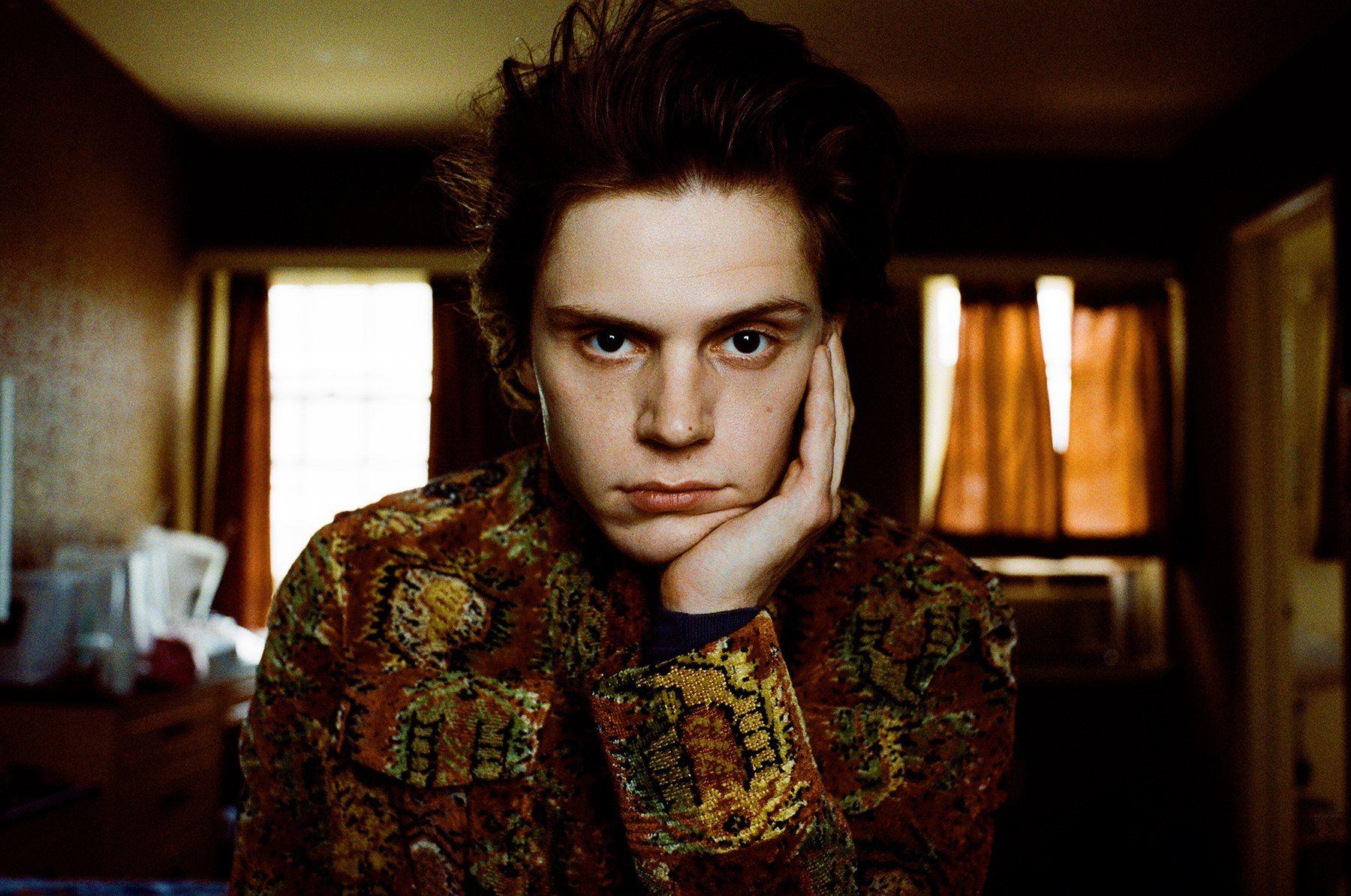 Evan Peters Desktop Wallpapers - Top Free Evan Peters Desktop