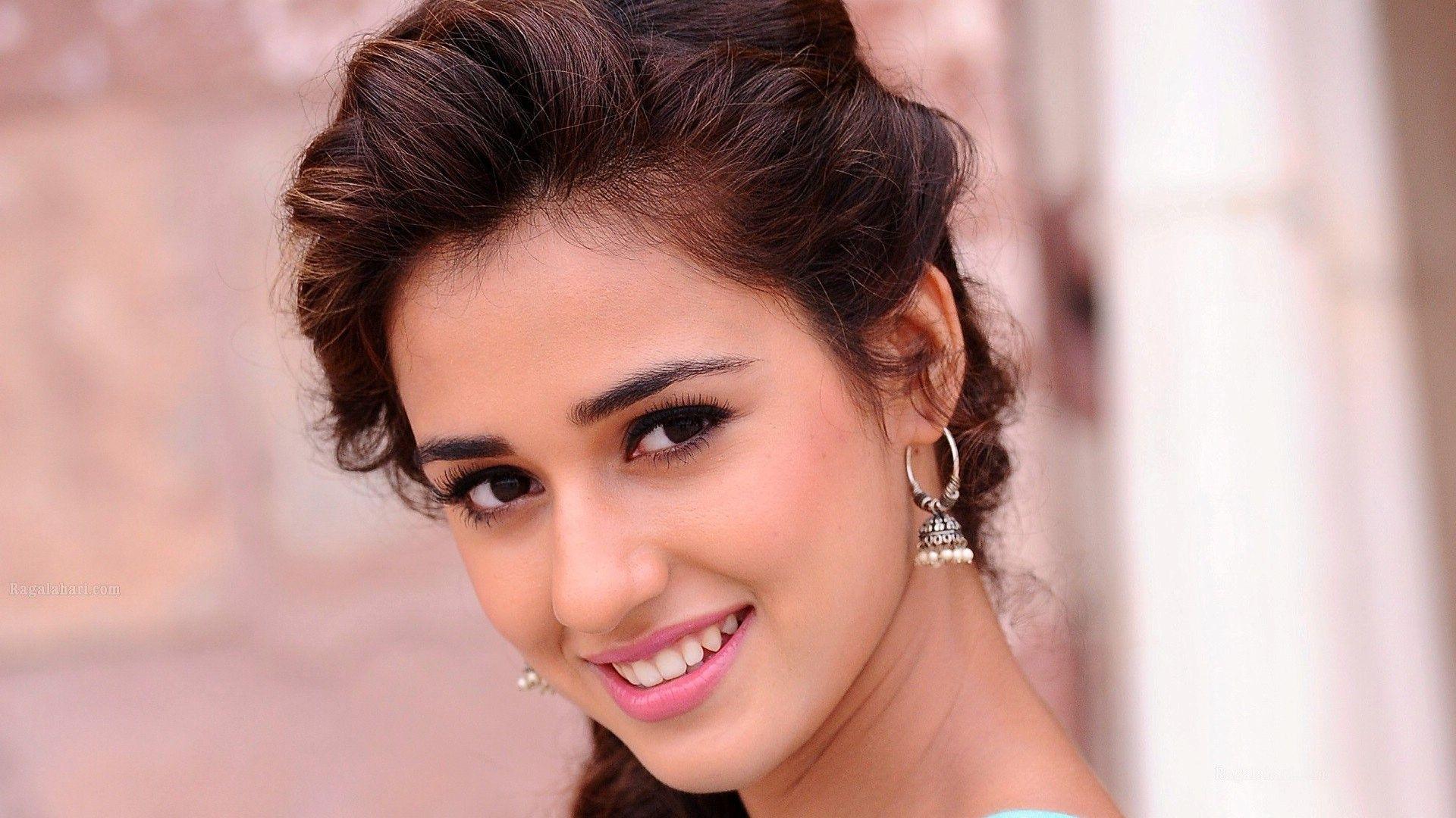 Disha Patani HD Wallpapers - Top Free Disha Patani HD Backgrounds