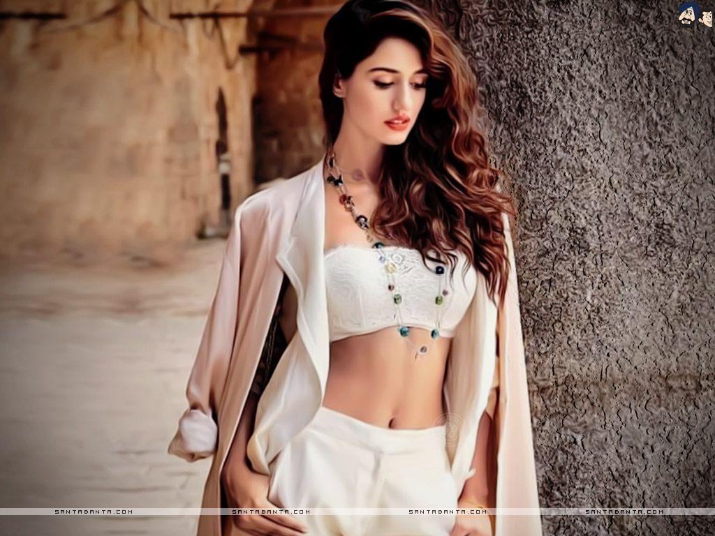 1024x768 Hot Bollywood Heroines & Actresses HD Wallpaper I Indian Models