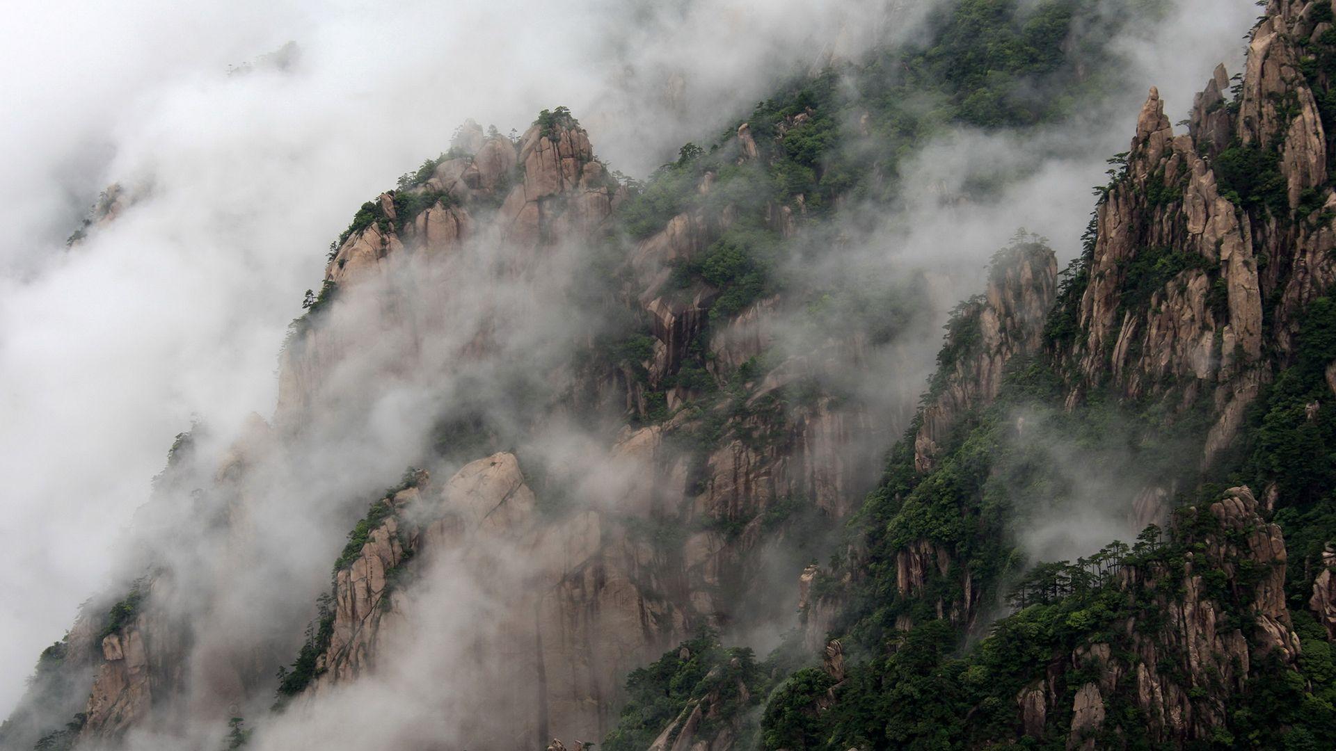 1920x1080 Misty Huang Mountain