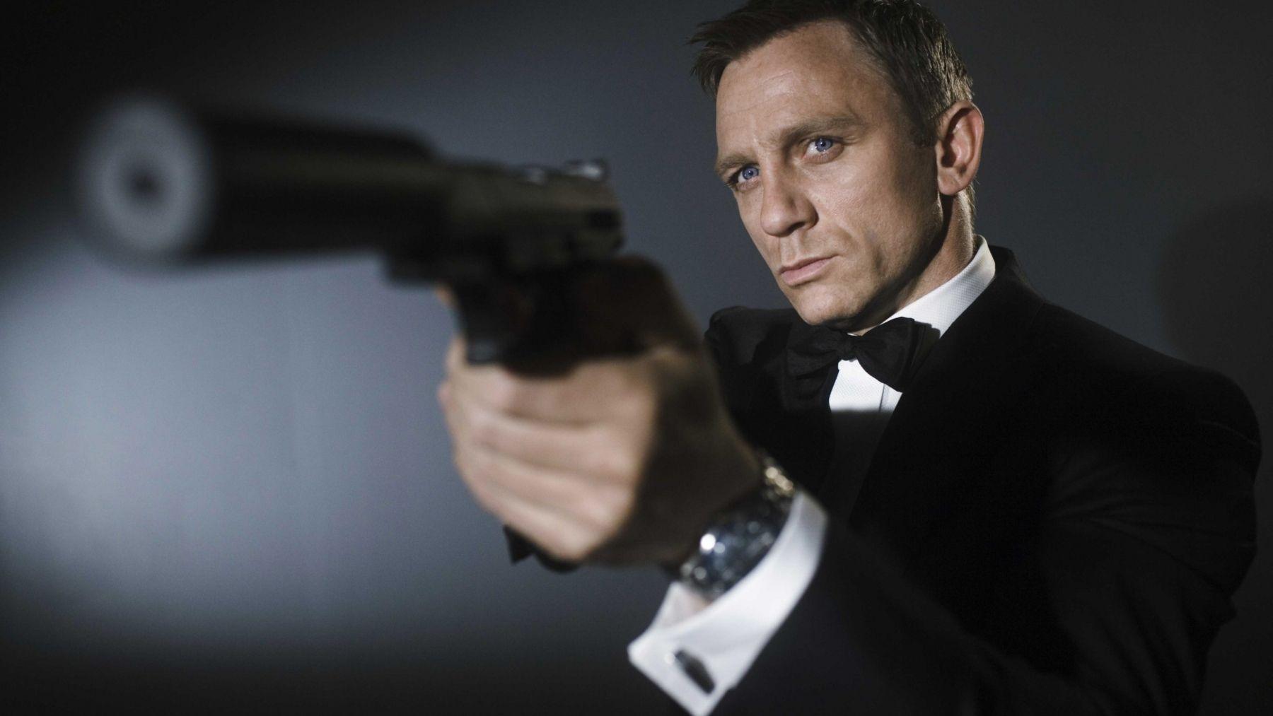 1800x1013 A Complete List of All James Bond 007 Watches. Man of Many