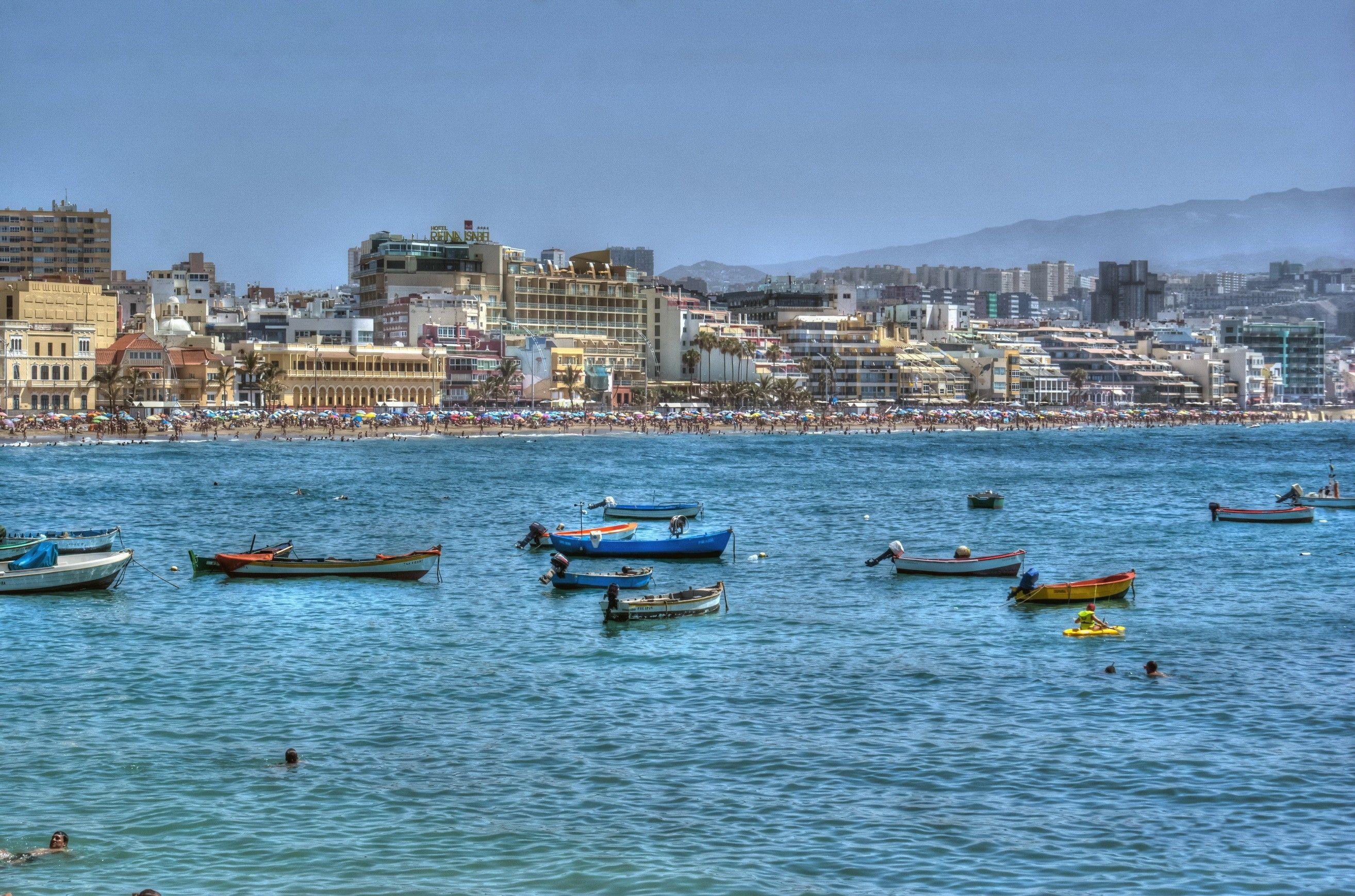 2628x1739 Las Palmas Wallpaper