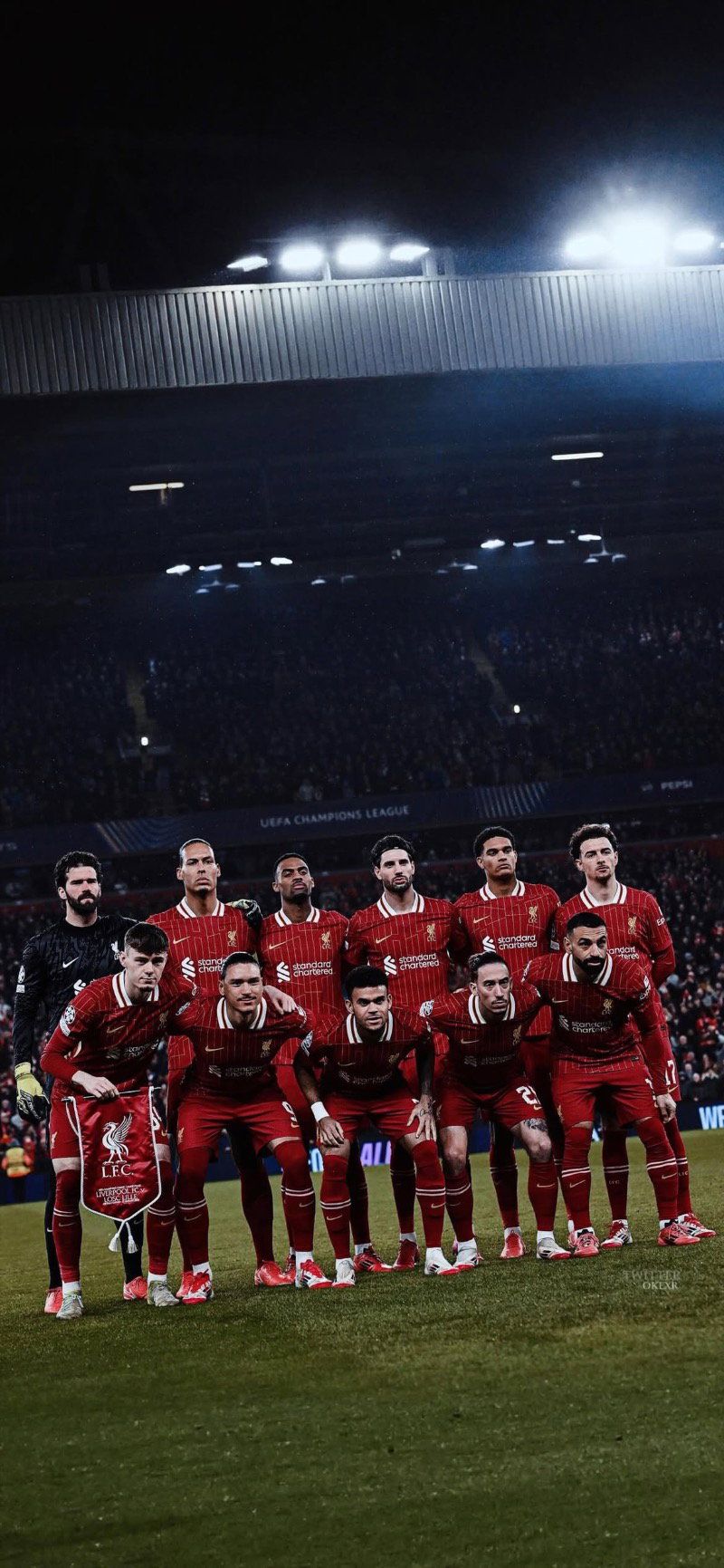 800x1731 Liverpool FC composite team photo for UCL match Football Wallpaper
