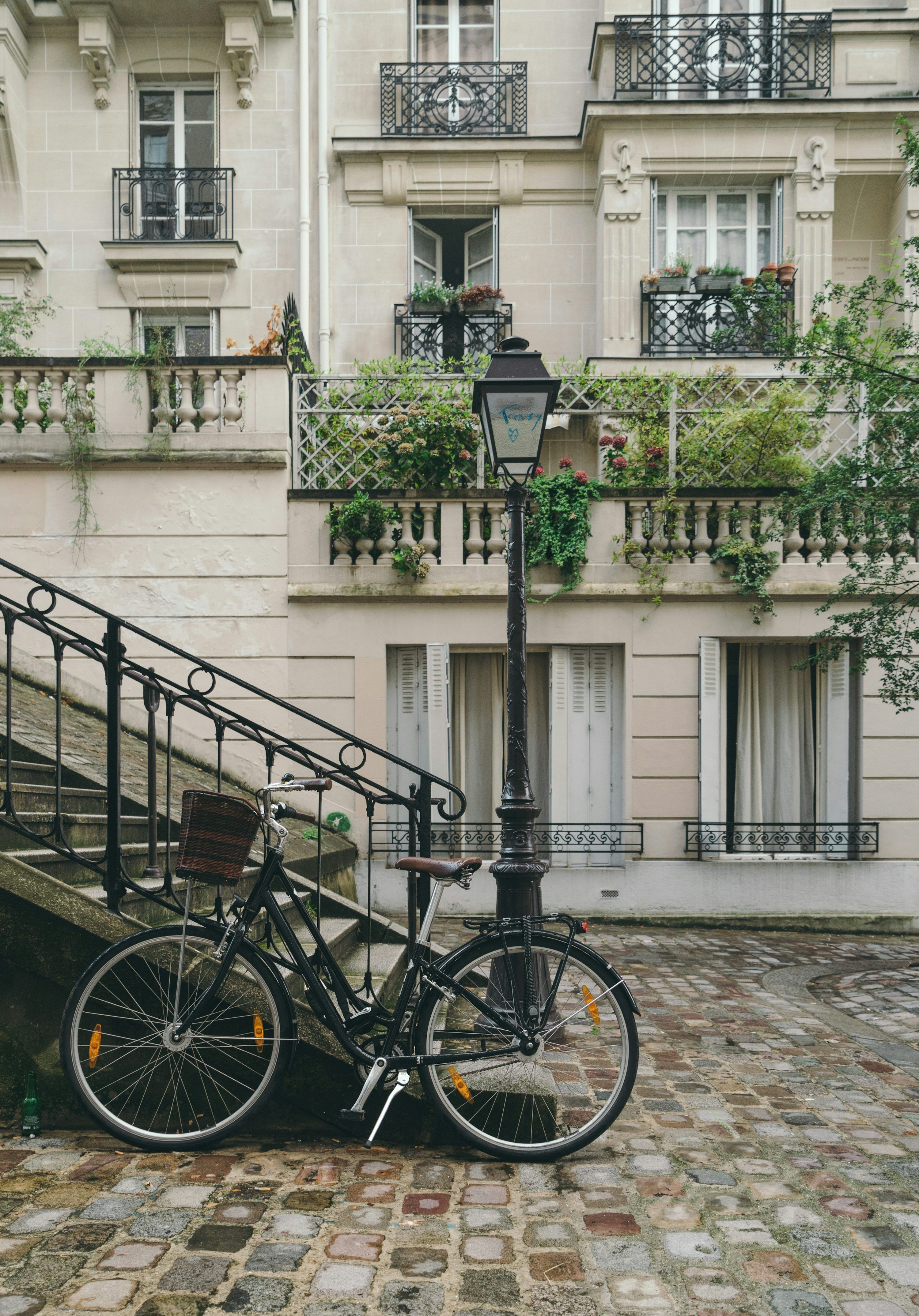 3000x4298 French Street Picture. Download Free Image