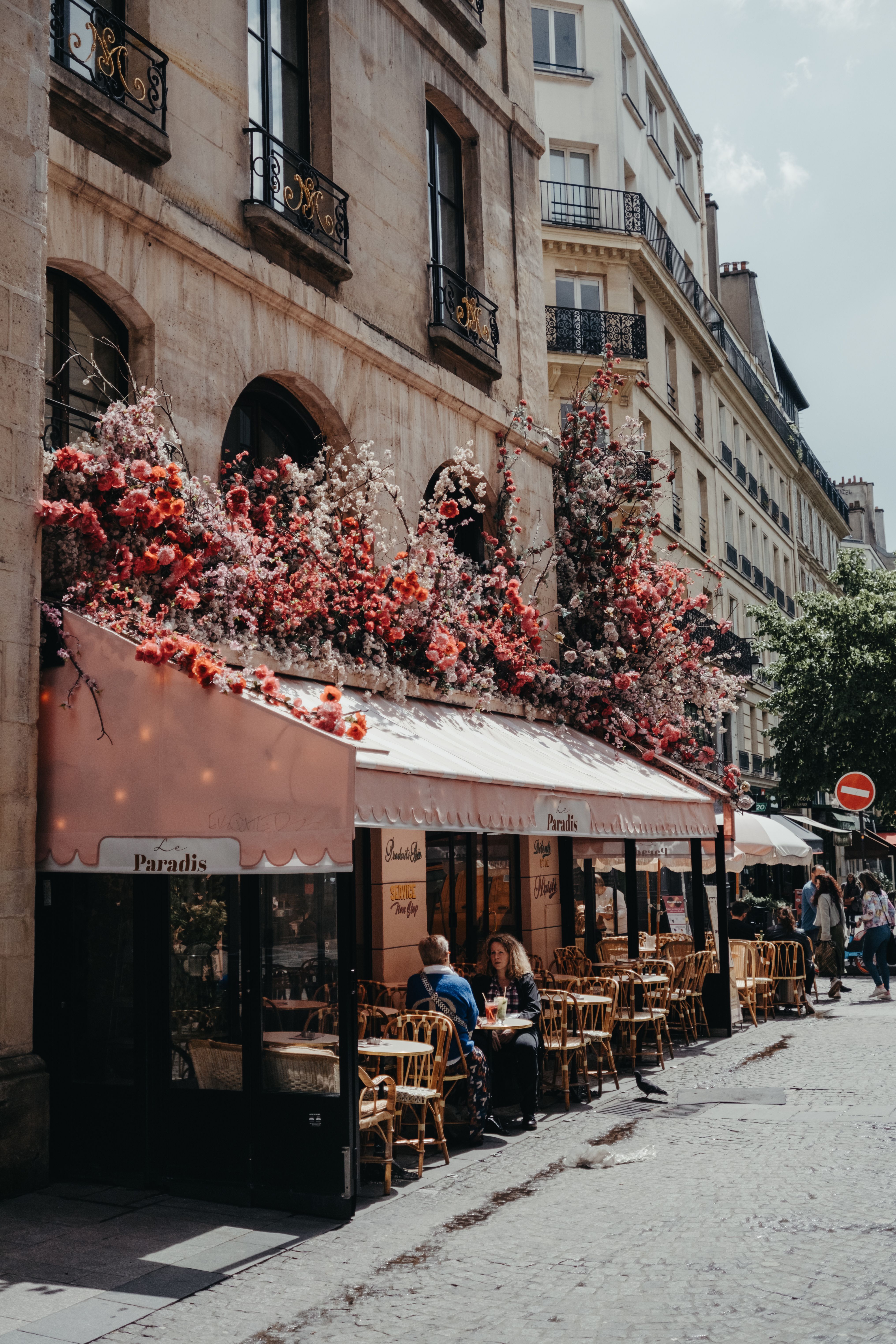 4063x6094 French Street Cafe · Free