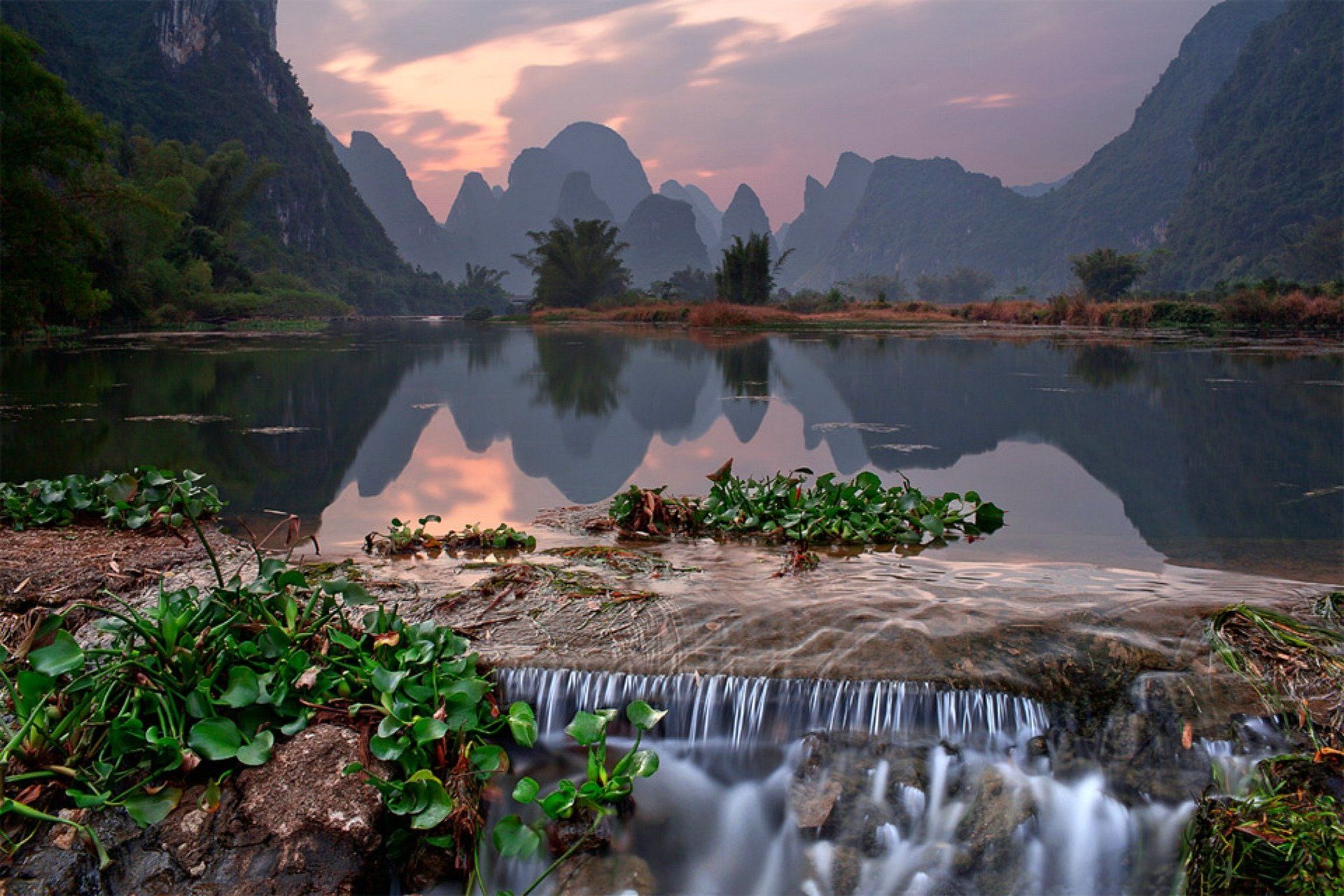 1920x1280 Nanling Mountains Serenity: Guangxi Zhuang Nature HD Landscape Wallpaperx1280