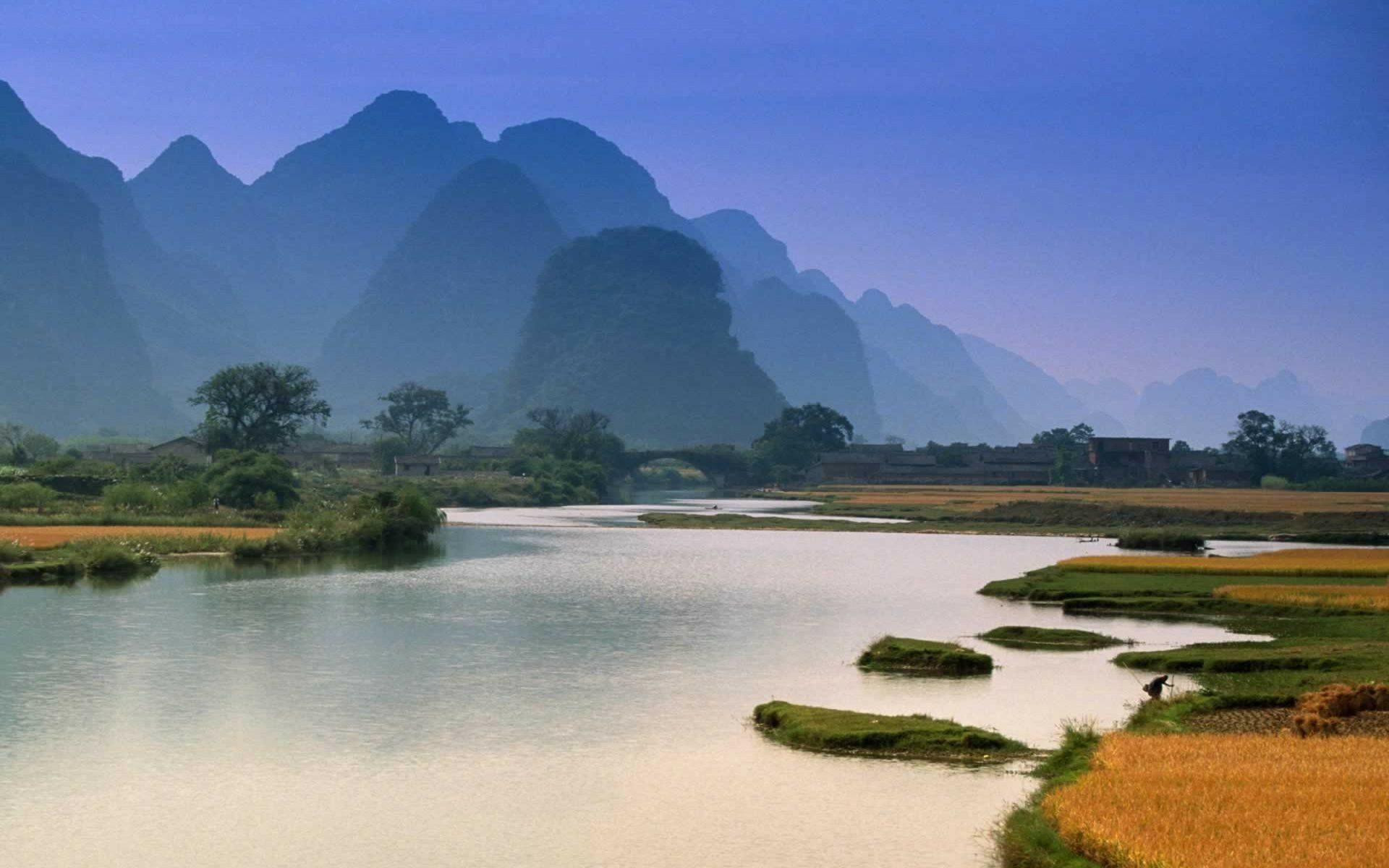 1920x1200 Nanling Mountains & Li River: Serene Beauty of Guangxi's Natural Splendor HD Wallpaperx1200