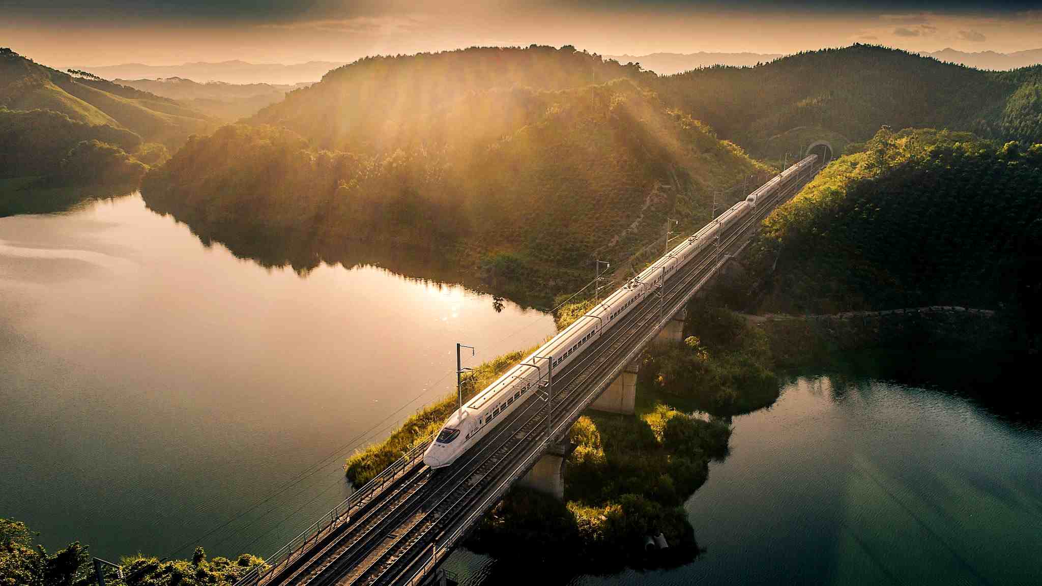 2048x1152 Cities You Can't Miss On A High Speed Train Trip In Guangxi