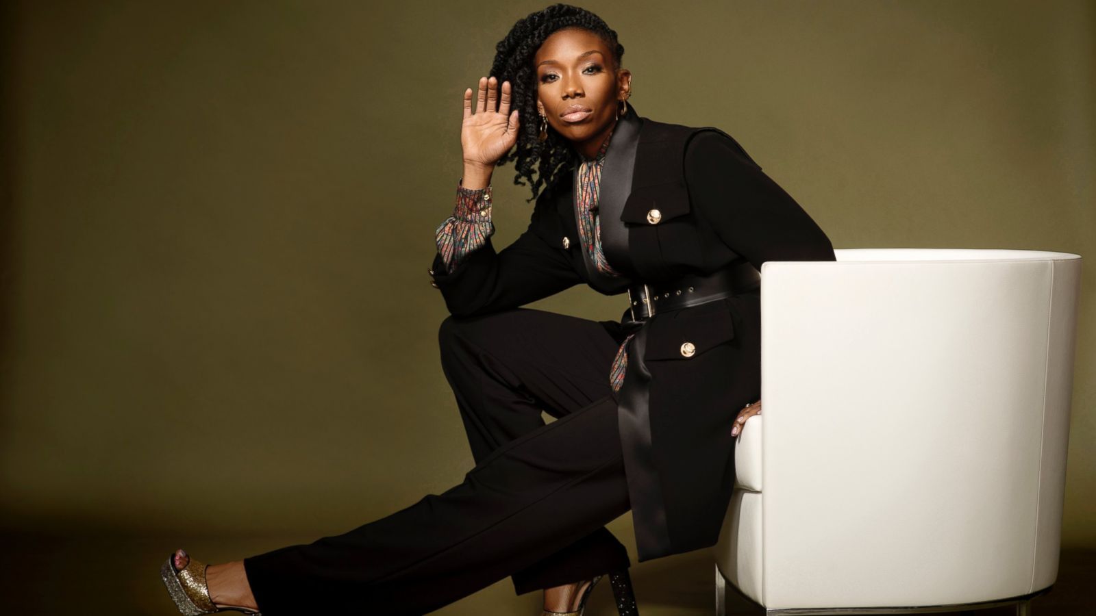 1600x900 Singer Brandy is released from the hospital and resting