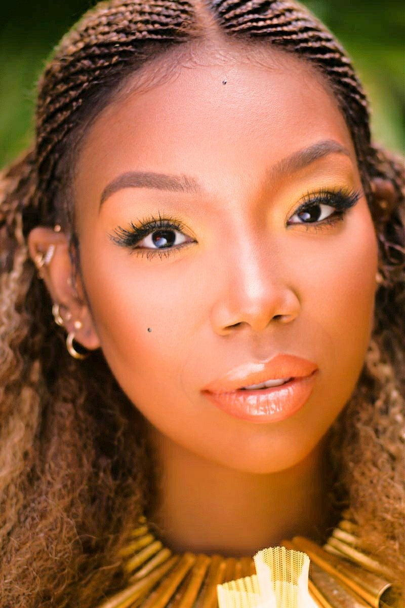 800x1200 Brandy Norwood Image