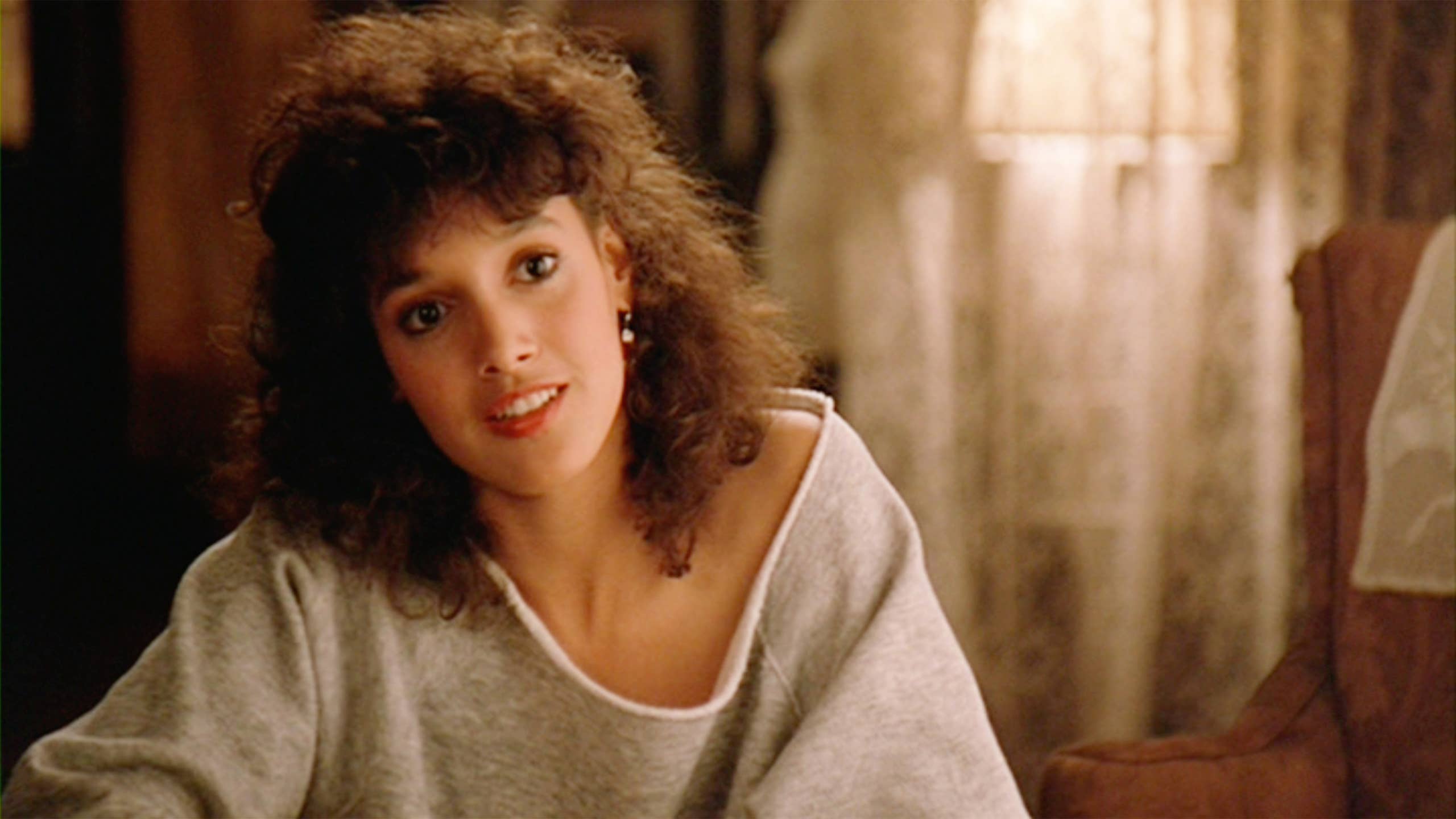2560x1440 80s 'Flashdance' Icon Jennifer Beals, Is Ageless