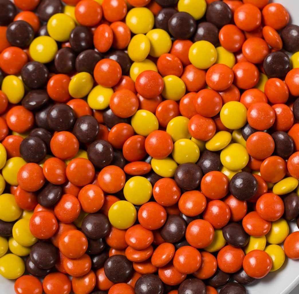 1044x1024 Reese's Pieces Wallpaper