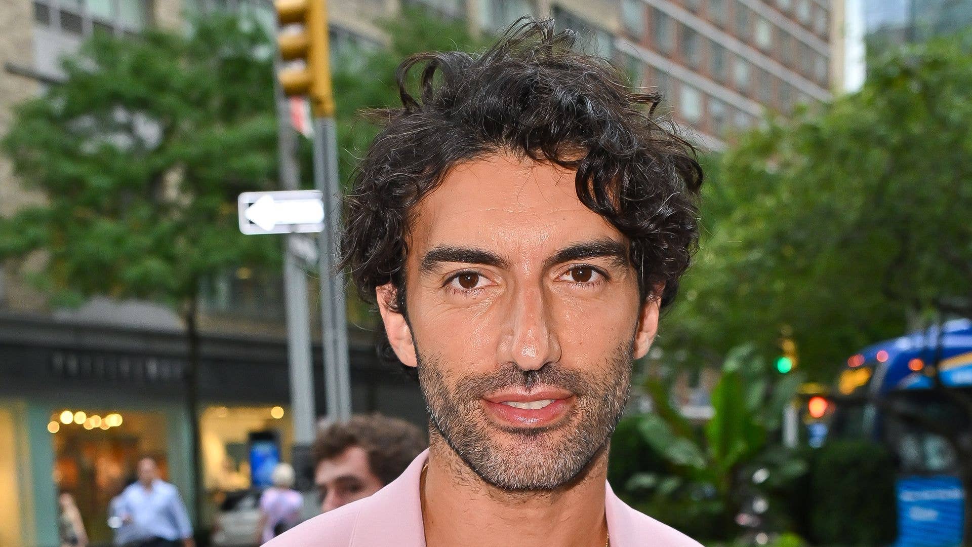 1920x1080 Justin Baldoni finally resurfaces with new look amid Blake Lively lawsuit