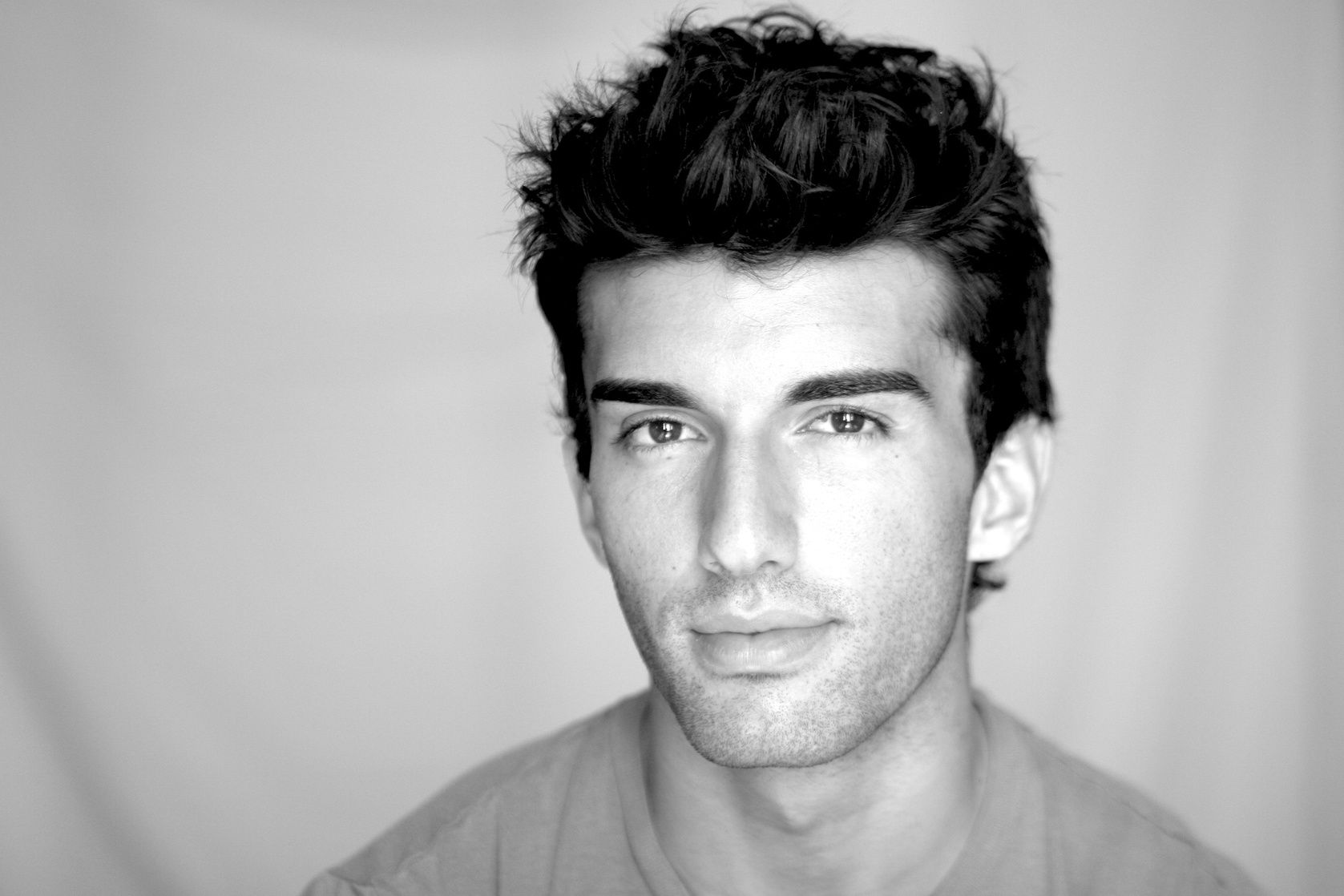 1677x1118 Justin Baldoni picture