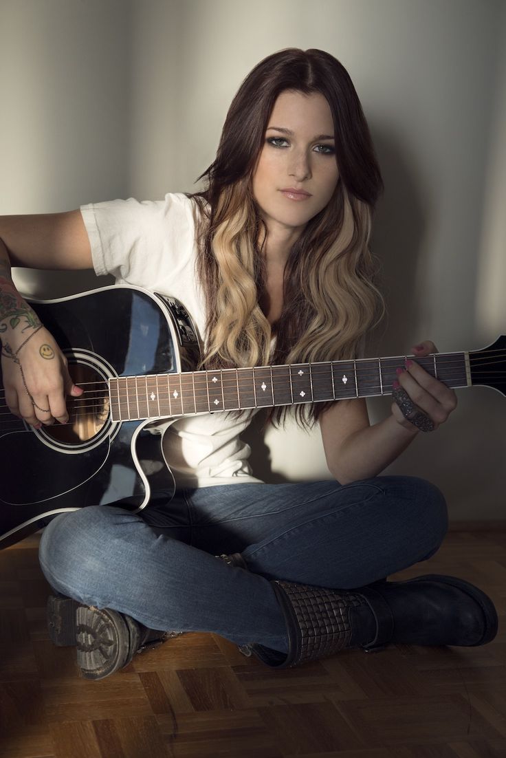 736x1102 Cassadee Pope Good Times Oficial Audio. Country rock hairstyles, Joss stone hair, Christina perry hair