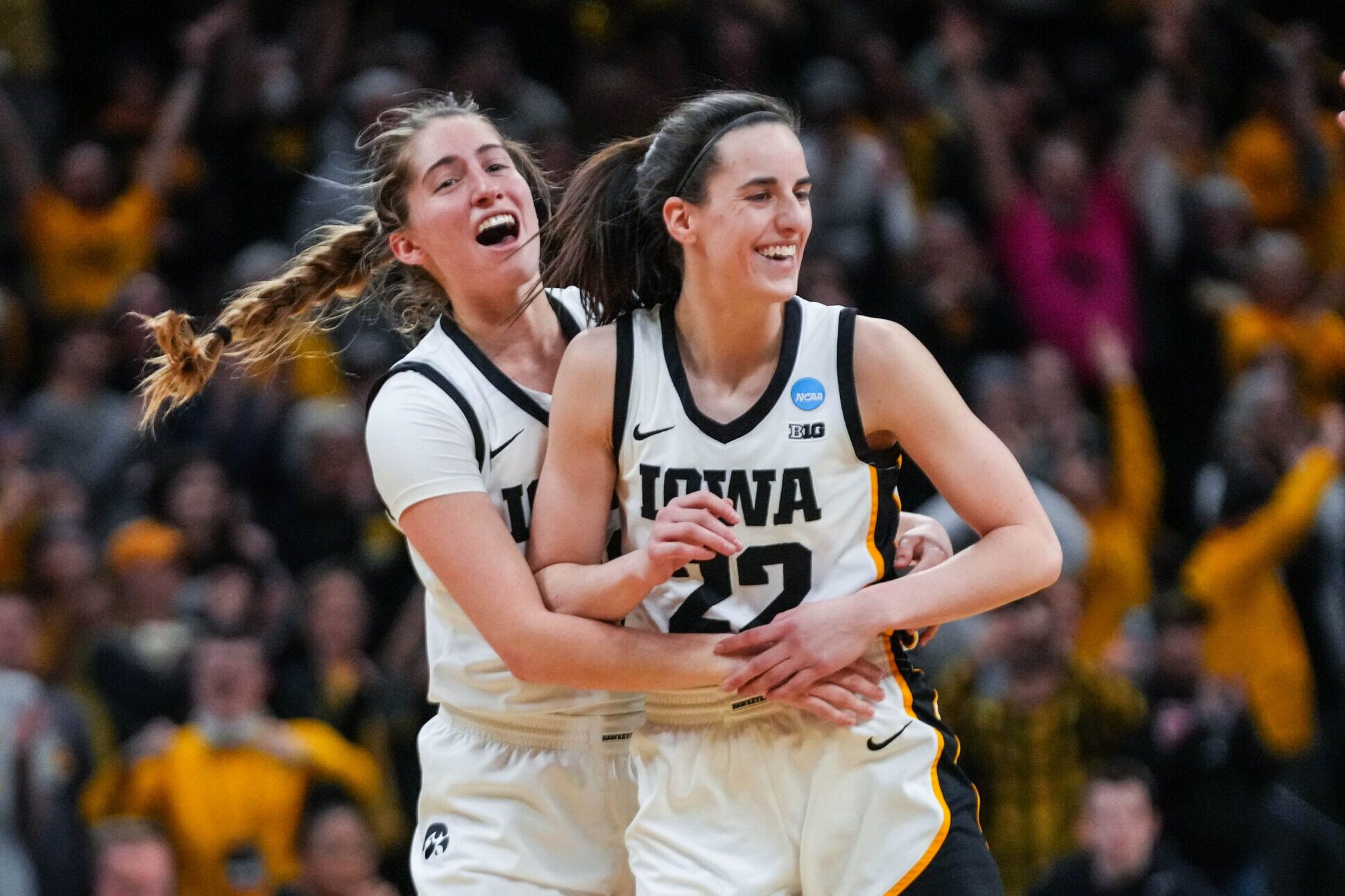 1939x1292 Caitlin Clark's strong second half propels Iowa to NCAA Sweet 16 Women's Sports