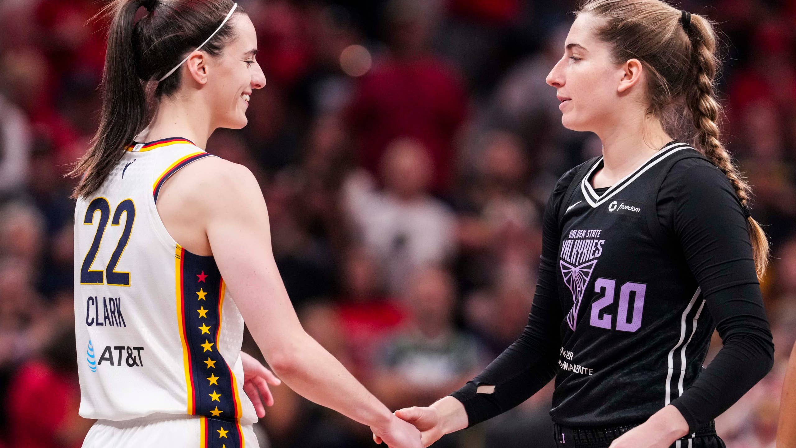 2560x1440 Caitlin Clark Makes Offer to WNBA Star Kate Martin