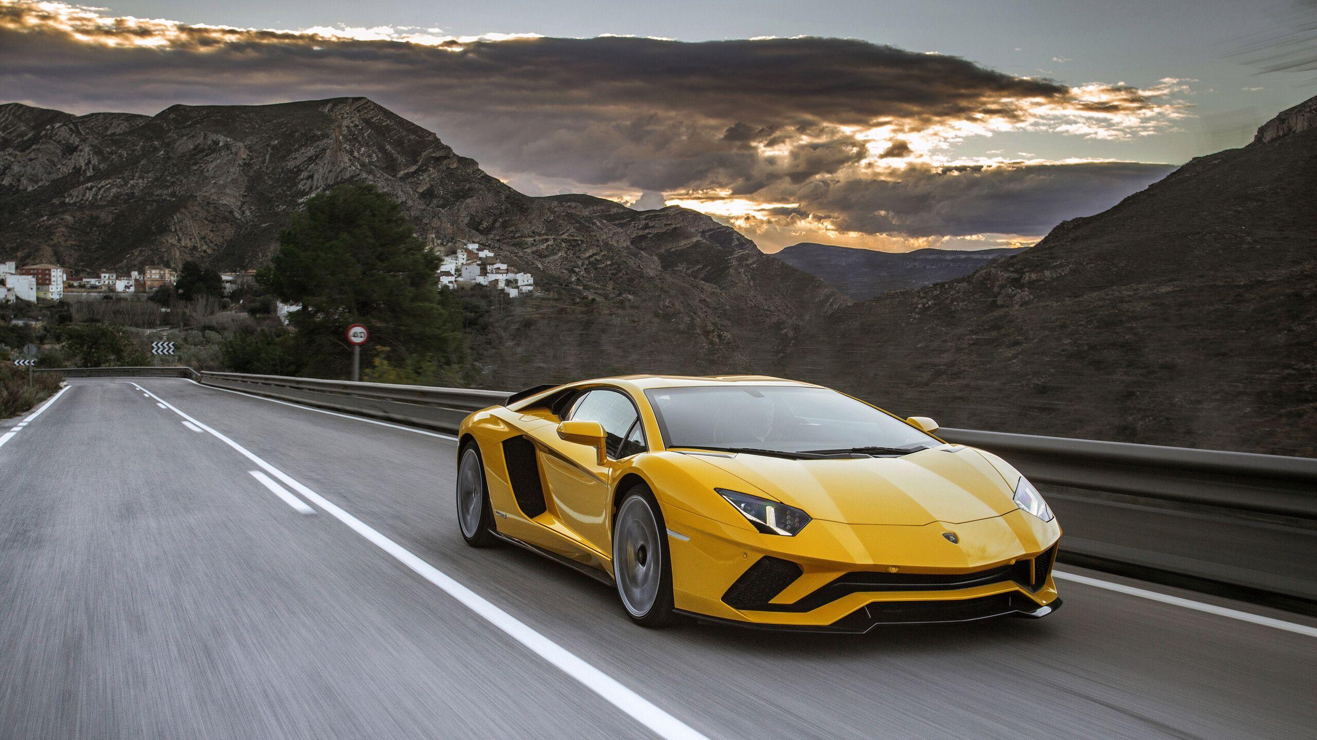 2560x1440 Yellow Lamborghini 4k 1440P Resolution HD 4k Wallpaper