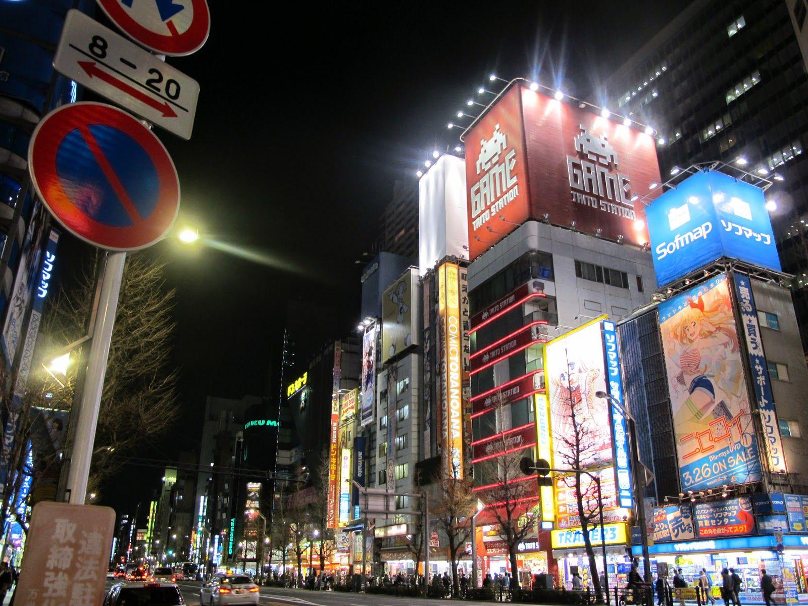 1600x1200 Spring Break Part 6: Akihabara Jenna in Japan