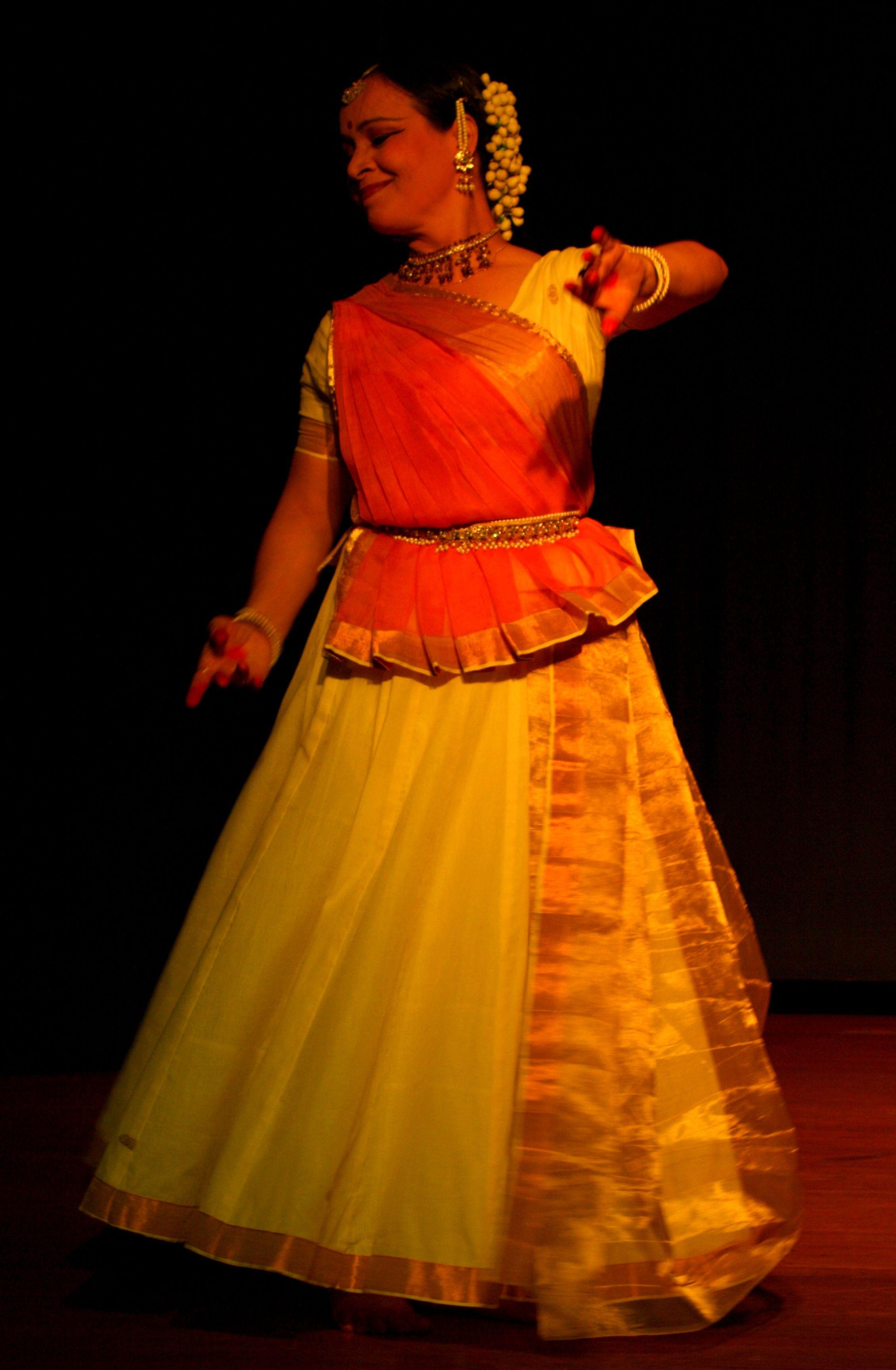 2260x3456 Kathak