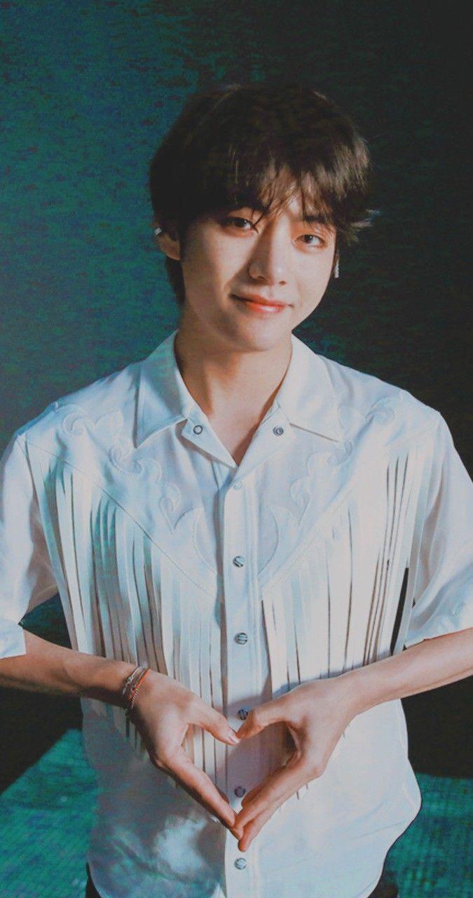 675x1280 BTS V (TAEHYUNG) LY TEAR Photohoot Wallpaper. Bts