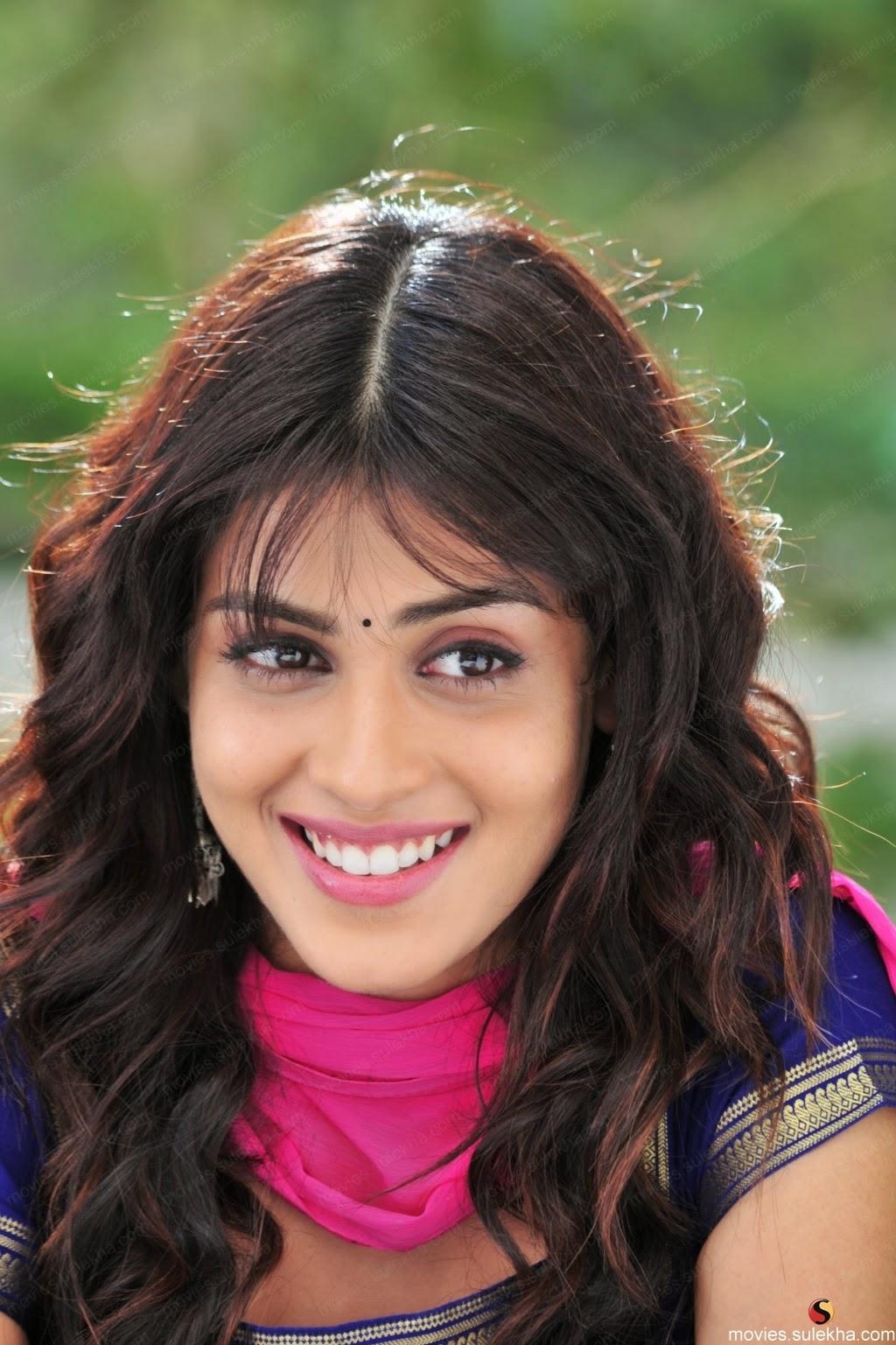 1024x1537 Genelia Phone Wallpaper