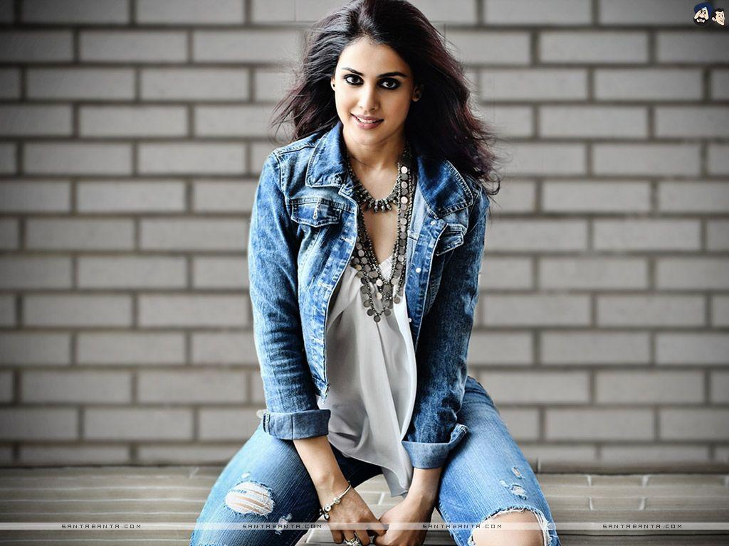 1024x768 Hot Bollywood Heroines & Actresses HD Wallpaper I Indian Models