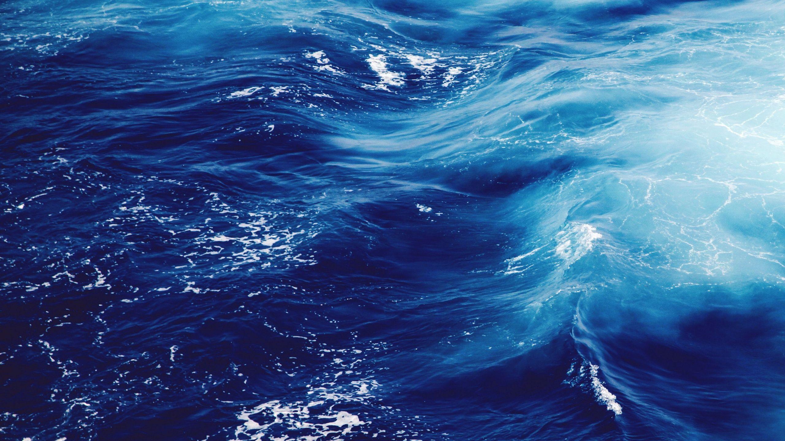 2560x1440 Blue Sea Water Wallpaper