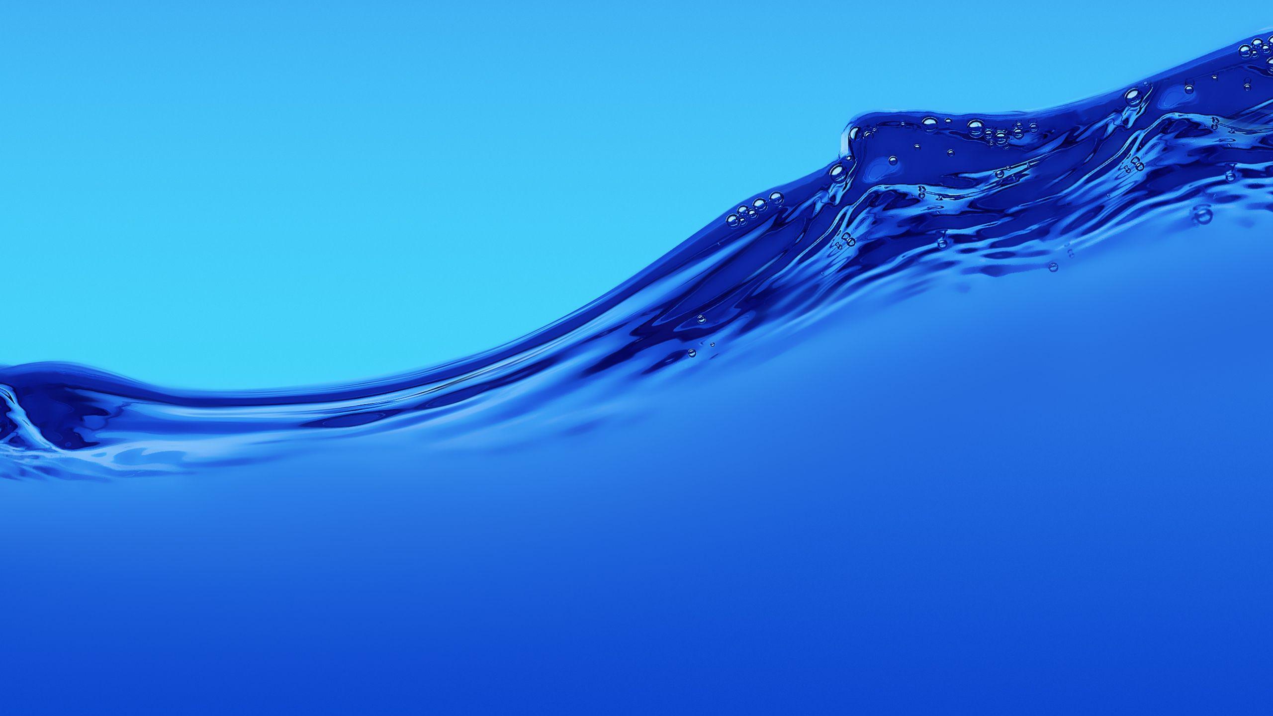 2560x1440 Download 2560x1440 Ocean, Water, Clear Sky, Bubbles Wallpaper