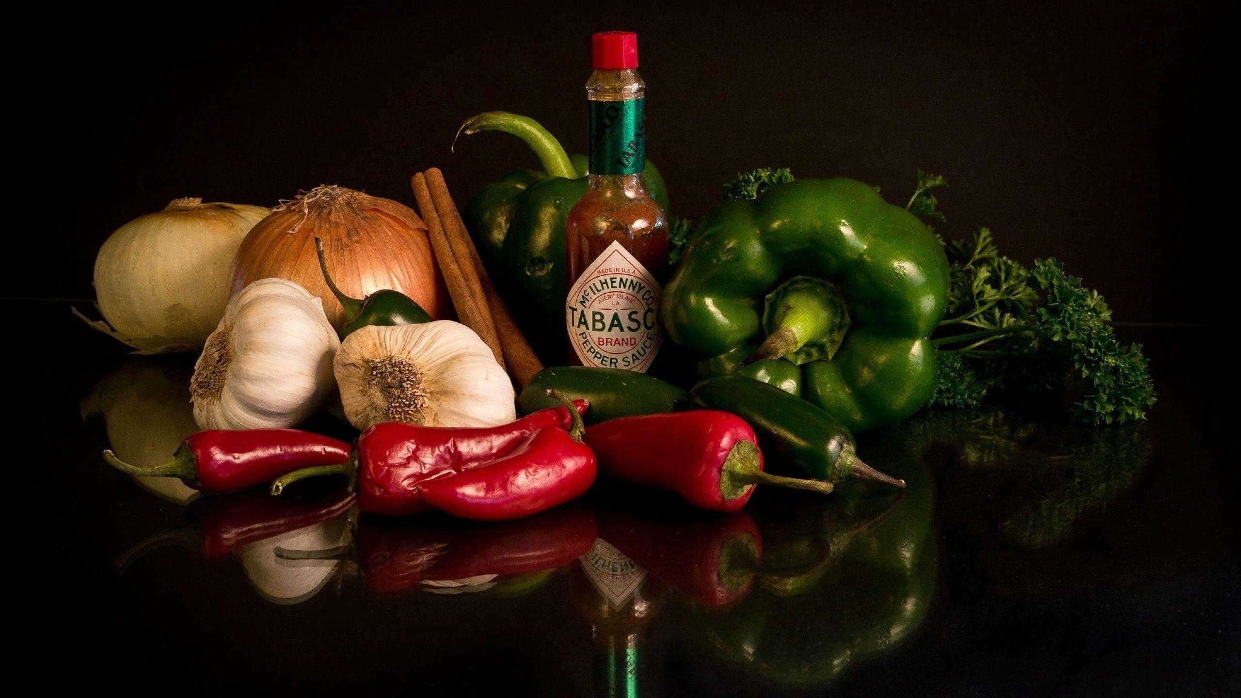 2560x1440 Download wallpaper 2560x1440 food, pepper, herbs, sauce widescreen
