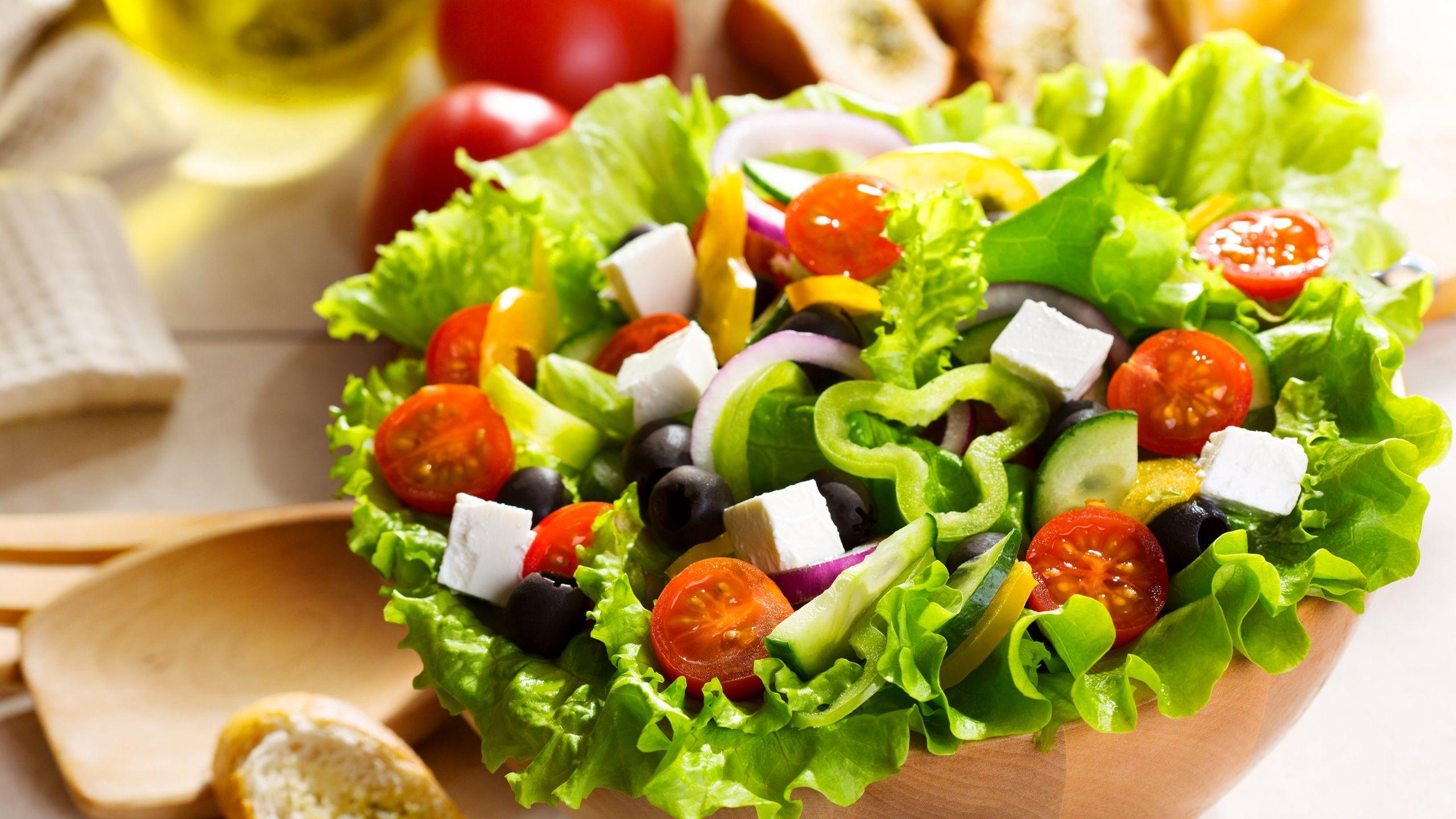 2560x1440 Salad Greek Vegetables Food desktop PC and Mac wallpaper