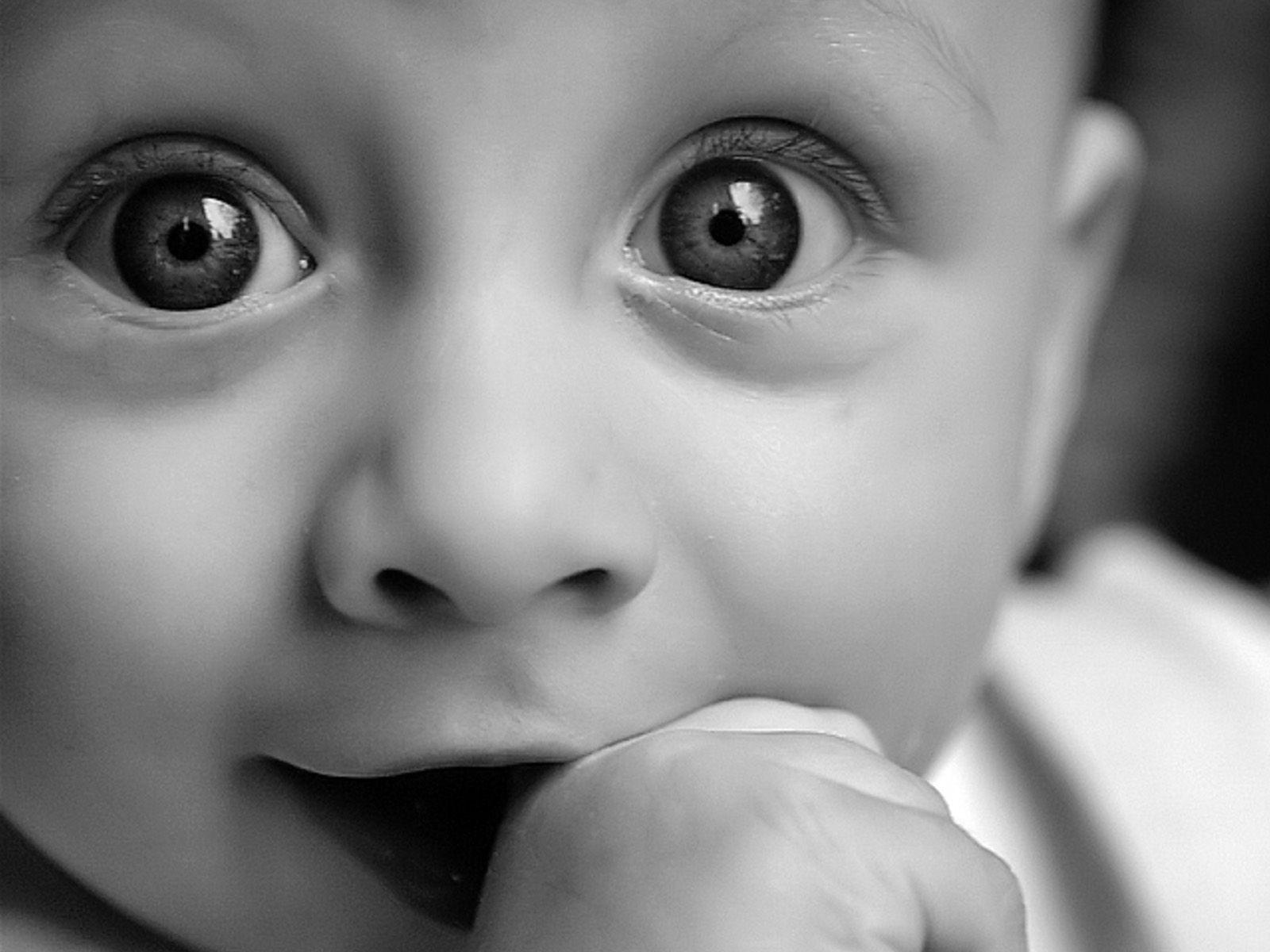 1600x1200 Amazing cute baby cute eyes Wallpaper