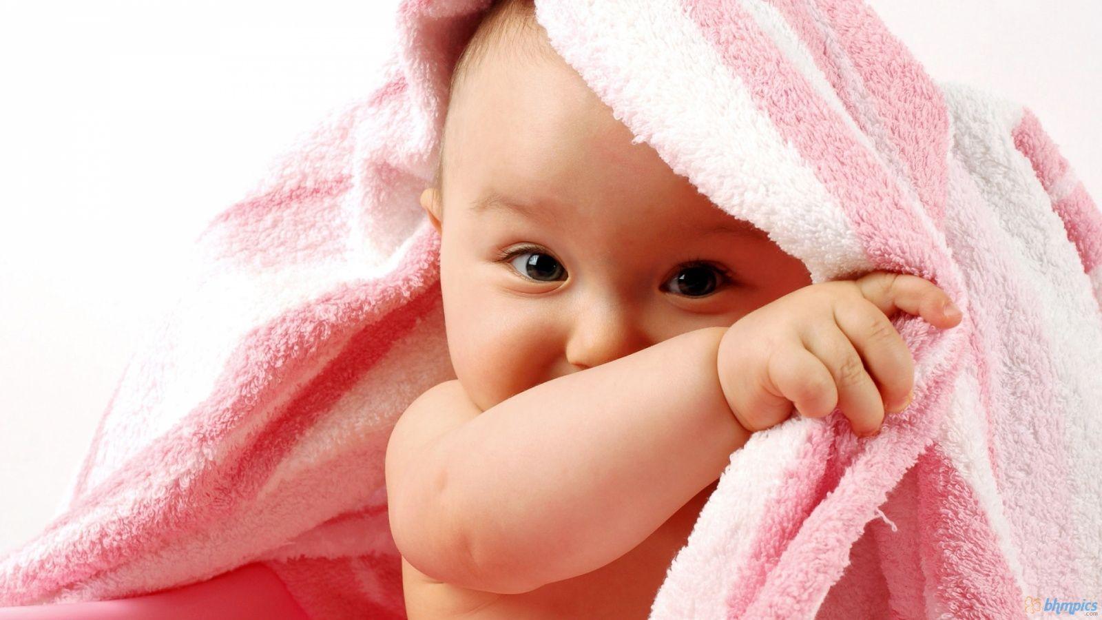 1600x900 Cute Babies Wallpaper