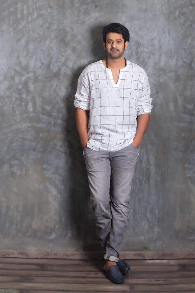 800x1200 Saaho HD Mobile Wallpaper