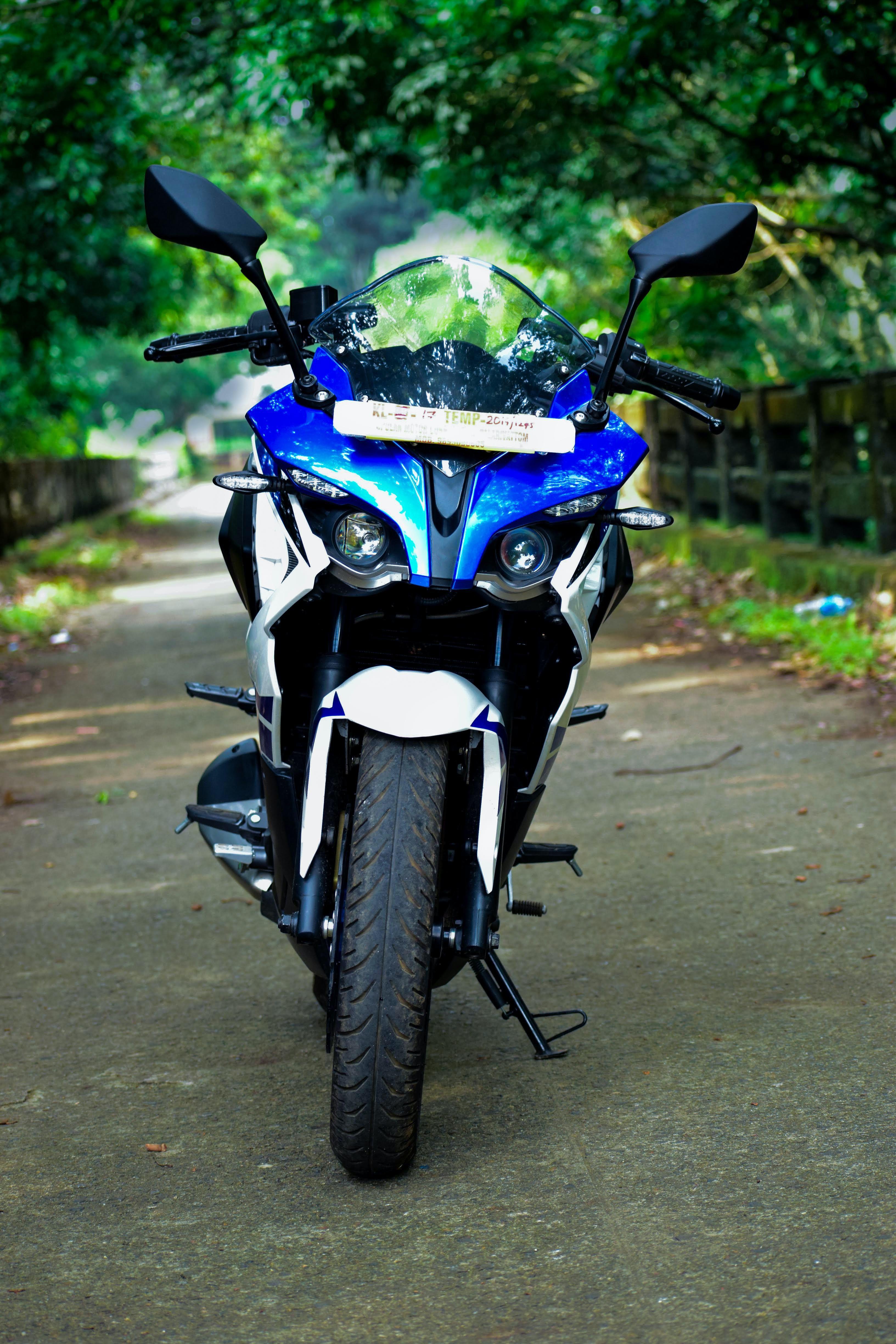 3265x4898 Free of bike rider, bikes, Pulsar RS200