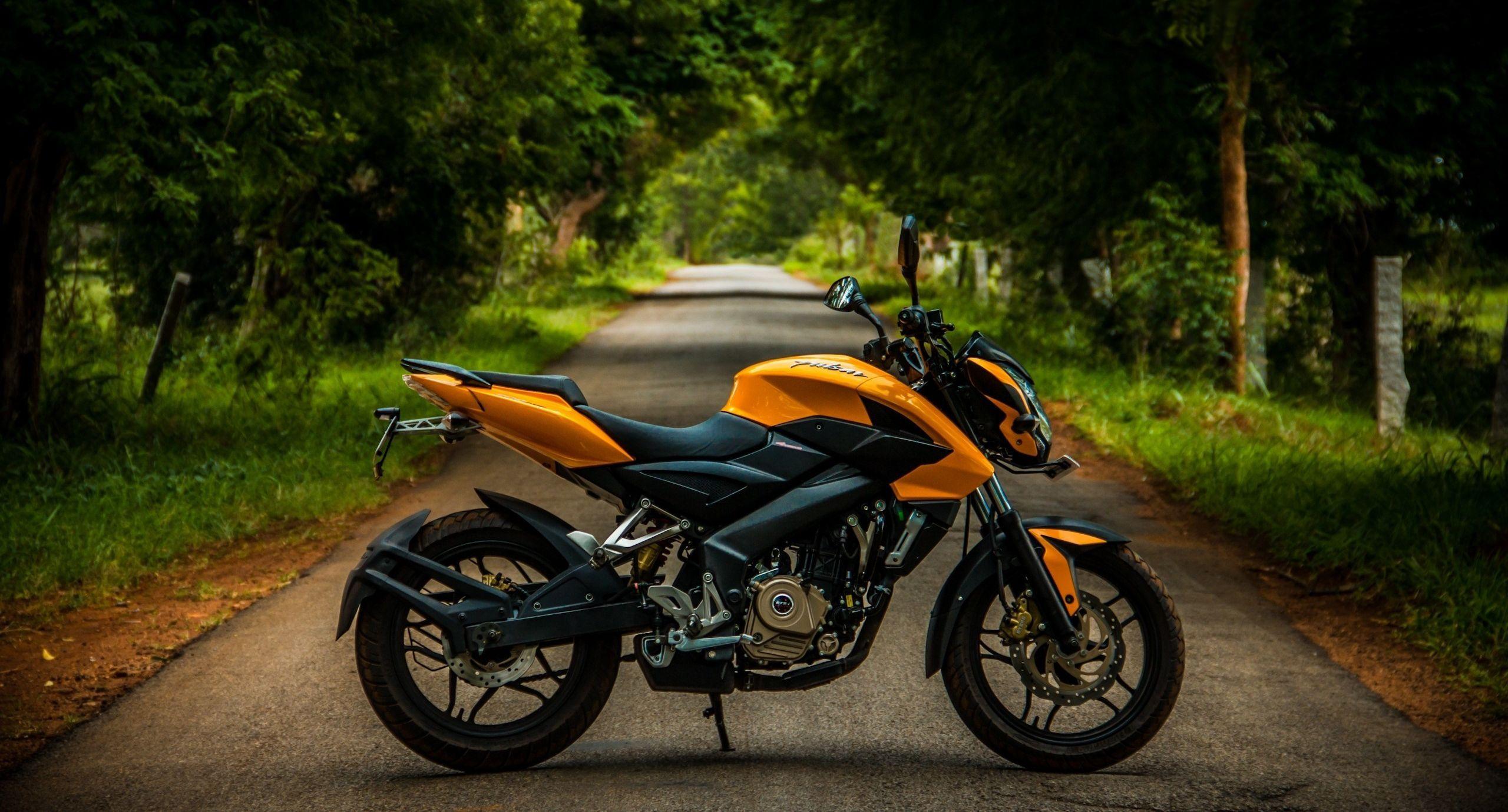 2560x1380 Bajaj Pulsar 200 NS Wallpaper