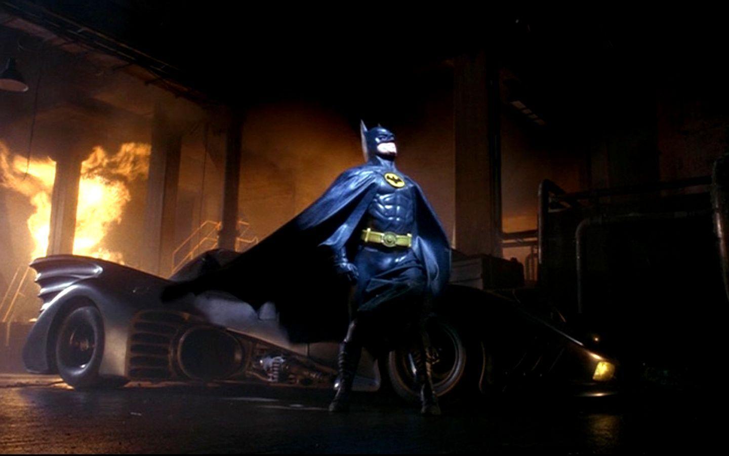 1440x900 Batman And Batmobile Wallpaper