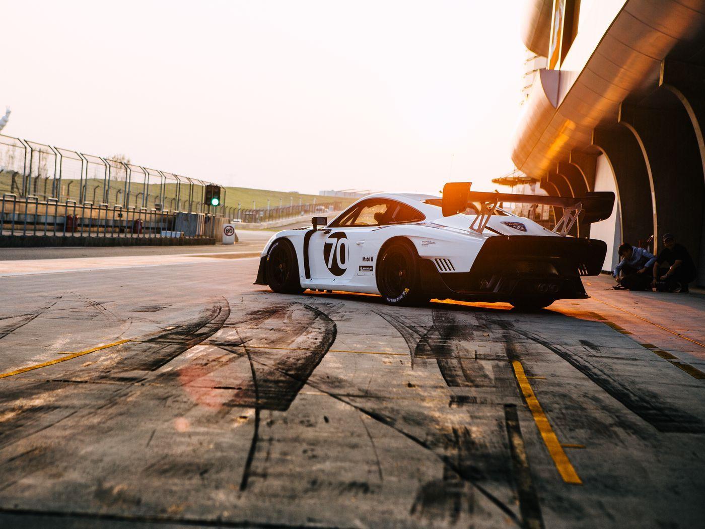 1400x1050 Download wallpaper 1400x1050 porsche porsche, sports car, car, drift standard 4:3 HD background