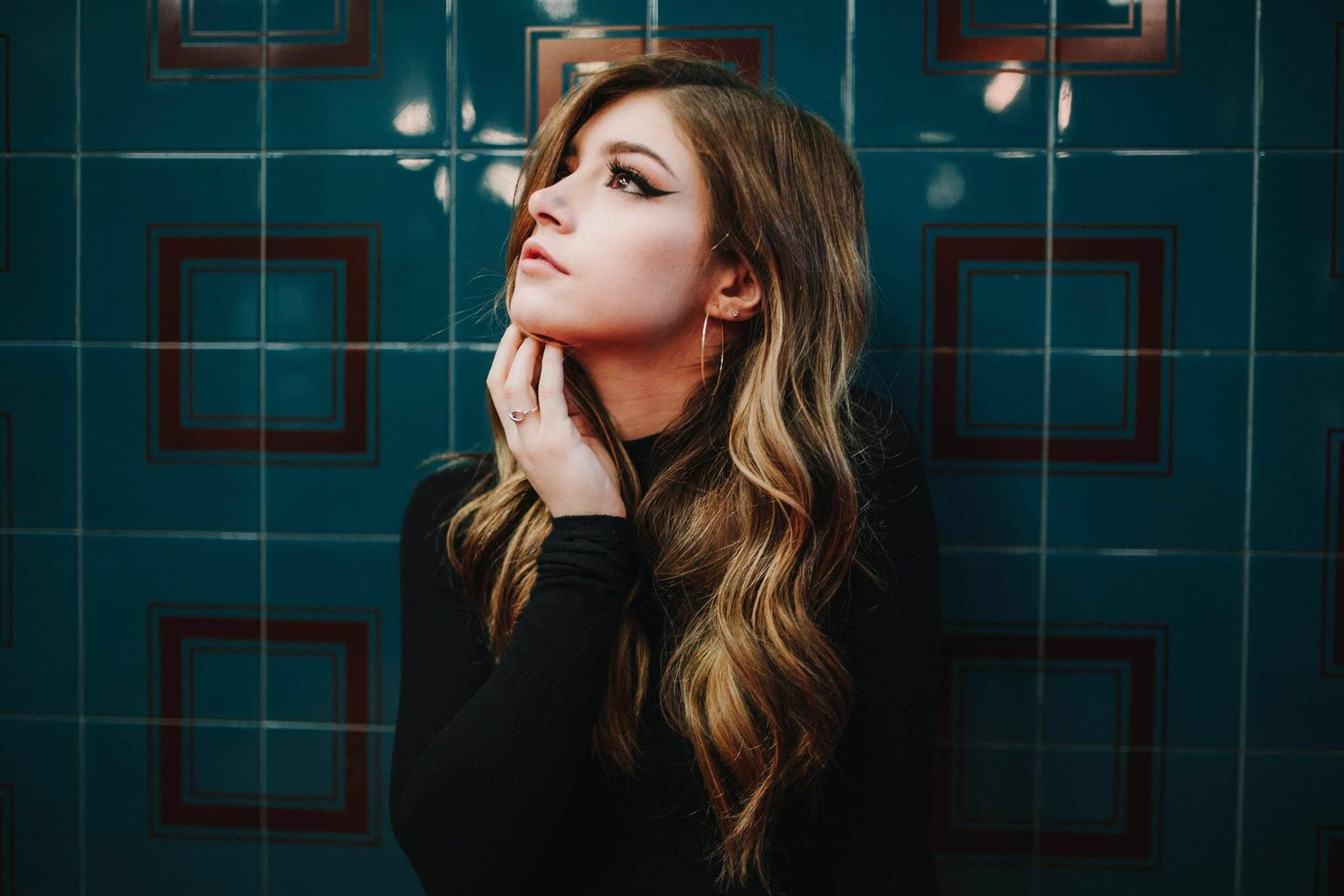 Chrissy Costanza Wallpapers  HD Background Images  Photos  Pictures  YL  Computing