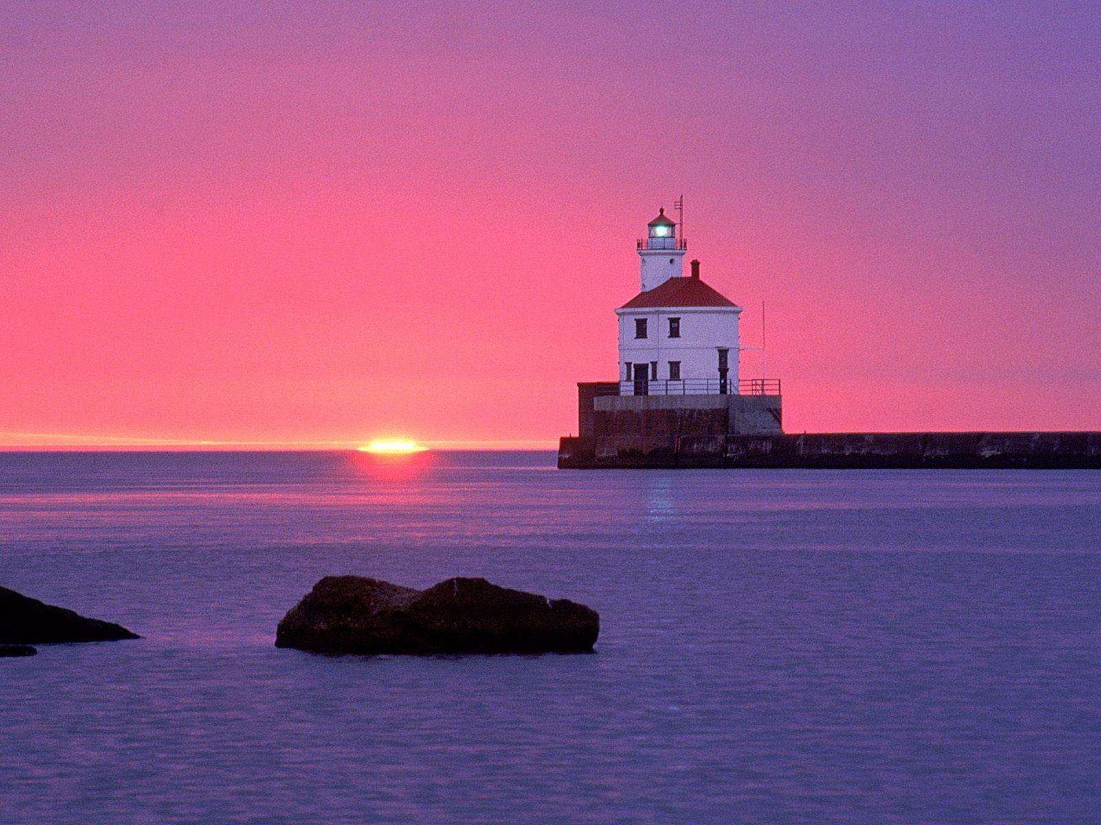 1600x1200 Wisconsin Point Lighthouse, Wisconsin Wallpaper. Beautiful