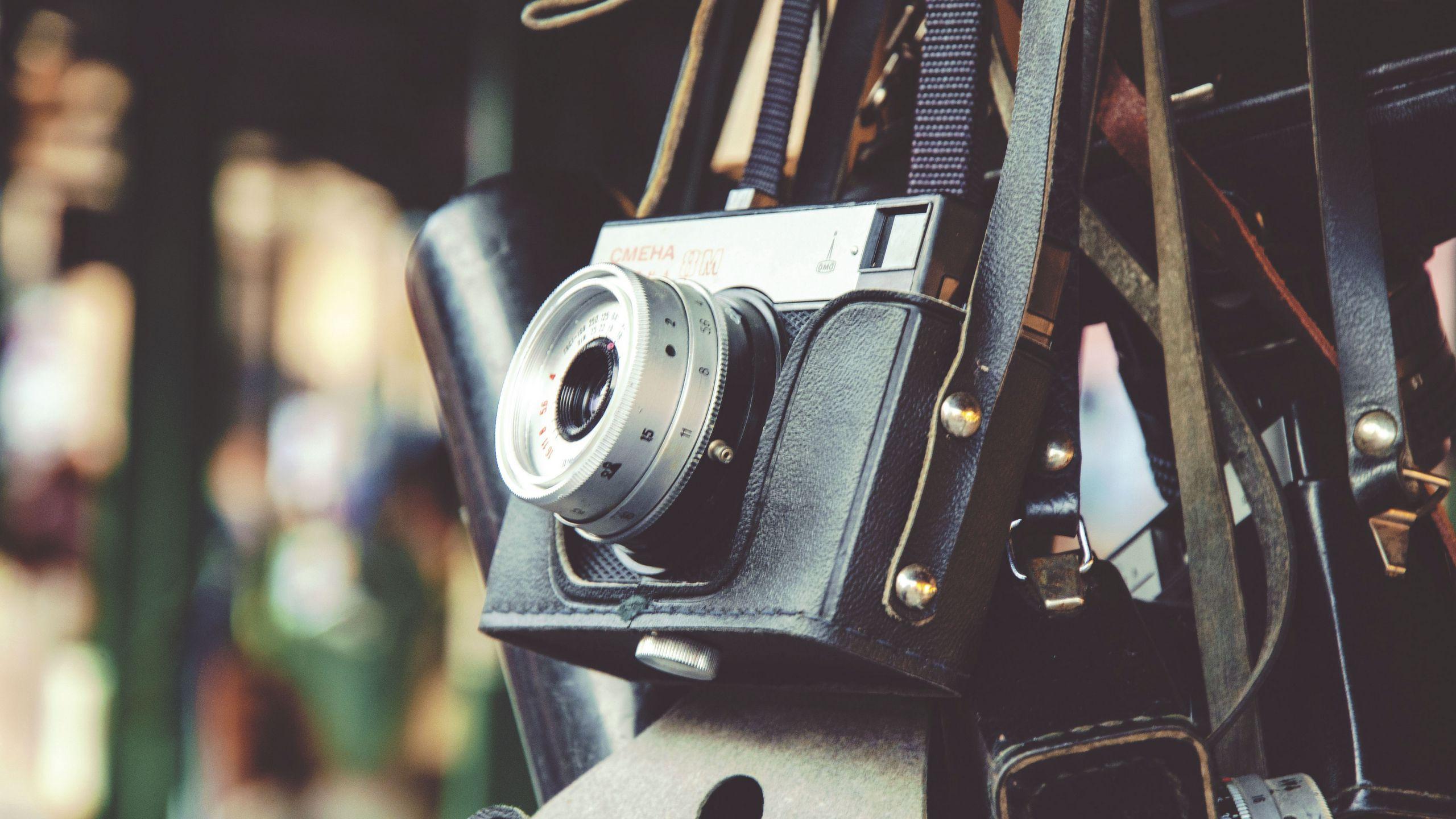 2560x1440 Download wallpaper 2560x1440 camera, vintage, lens widescreen 16:9