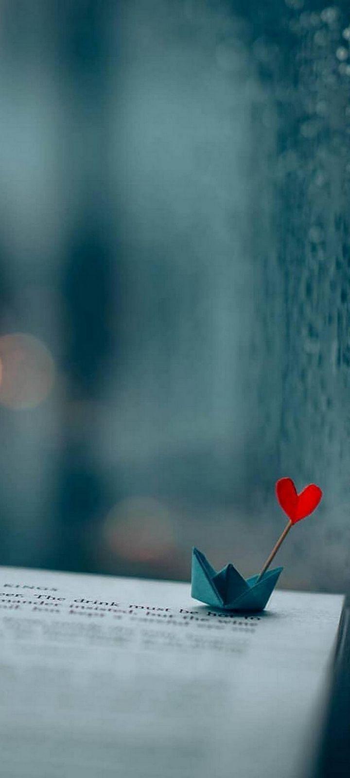 720x1600 Heart Wallpaper