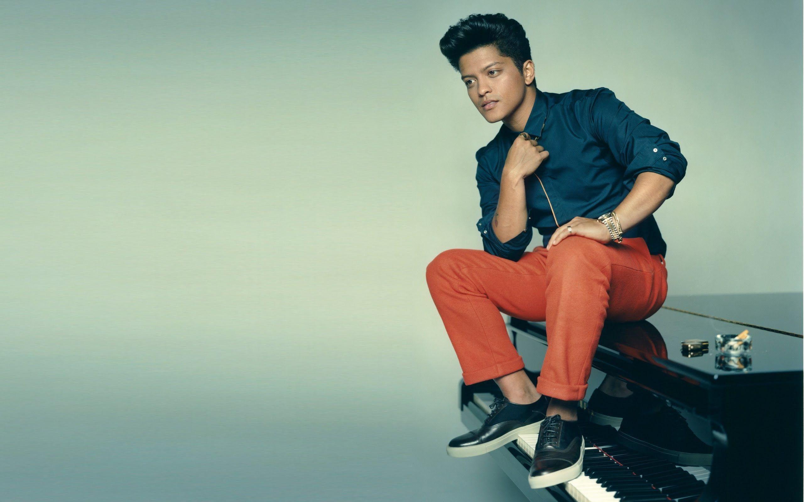 2560x1600 Bruno Mars Wallpaper and Background Image