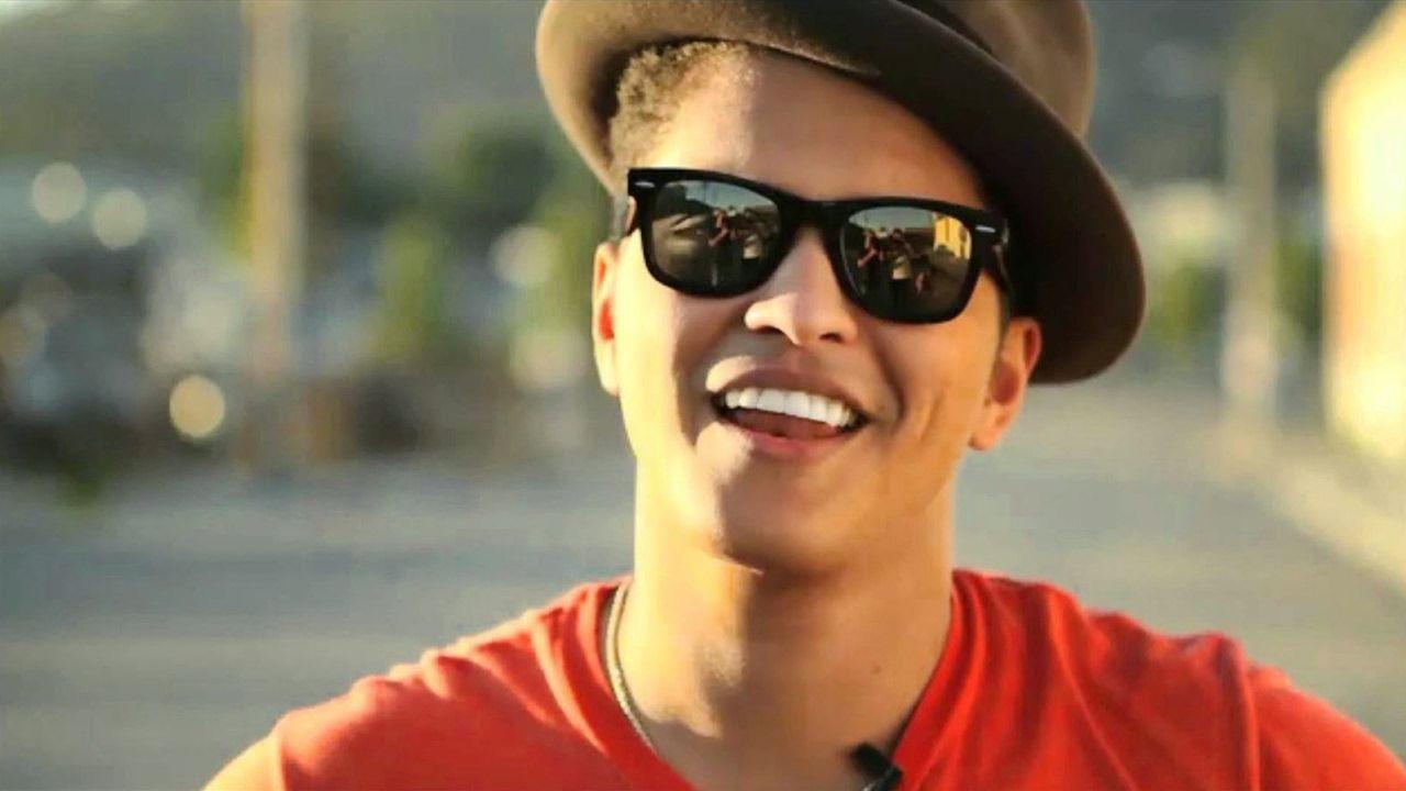 1280x720 Bruno Mars Officially Announces Tour With Cardi B